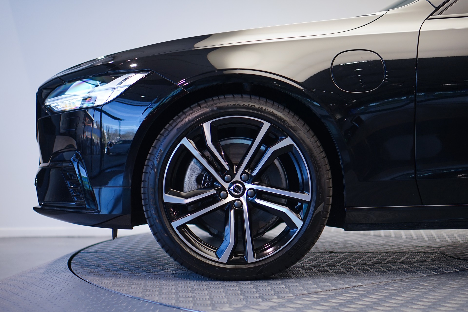 VOLVO S90 T8 eAWD Plug in Hybrid Plus Dark Geartronic-image-11