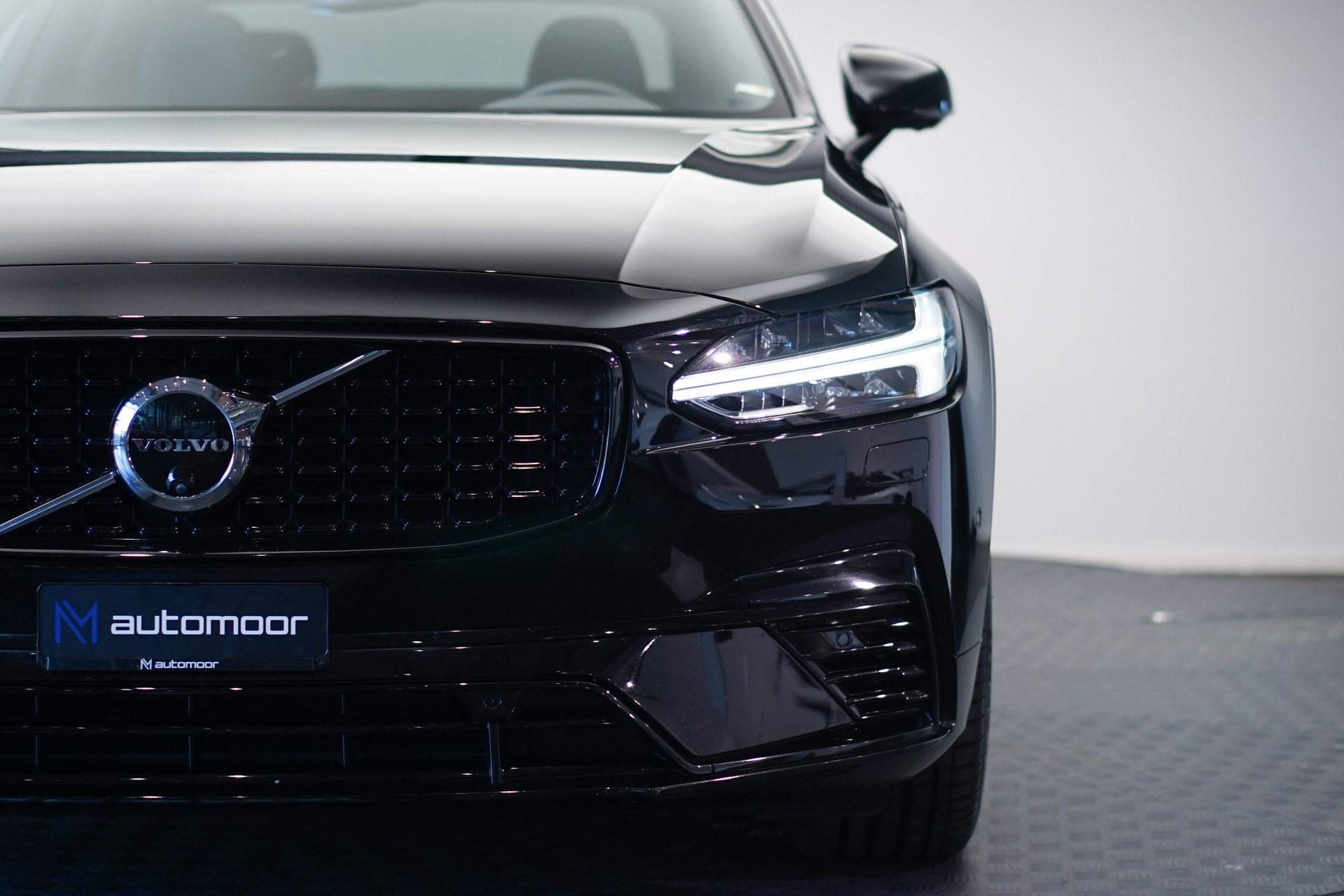 VOLVO S90 T8 eAWD Plug in Hybrid Plus Dark Geartronic-image-9