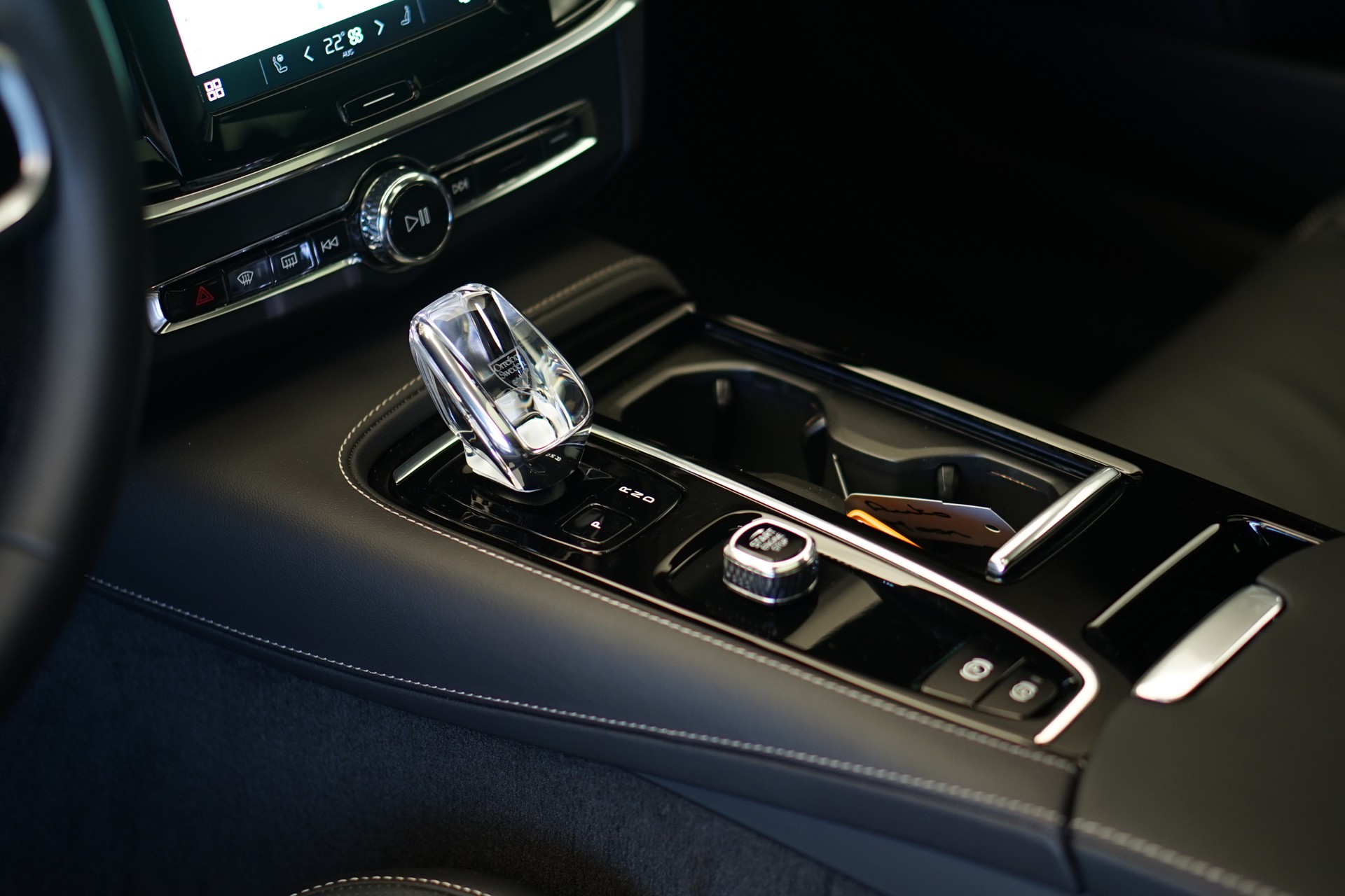 VOLVO S90 T8 eAWD Plug in Hybrid Plus Dark Geartronic-image-26