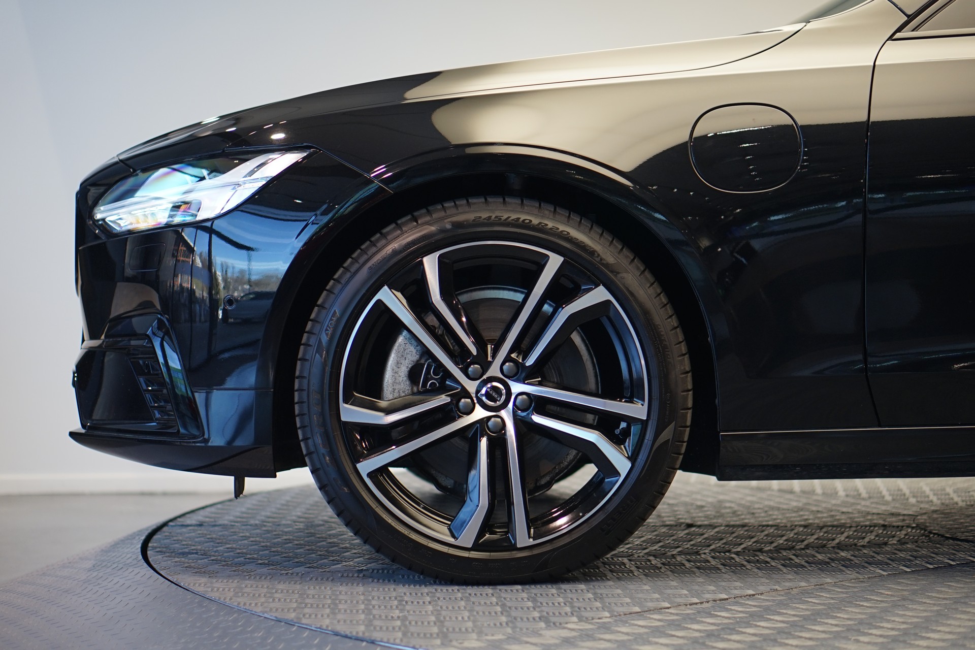 VOLVO S90 T8 eAWD Plug in Hybrid Plus Dark Geartronic-image-11