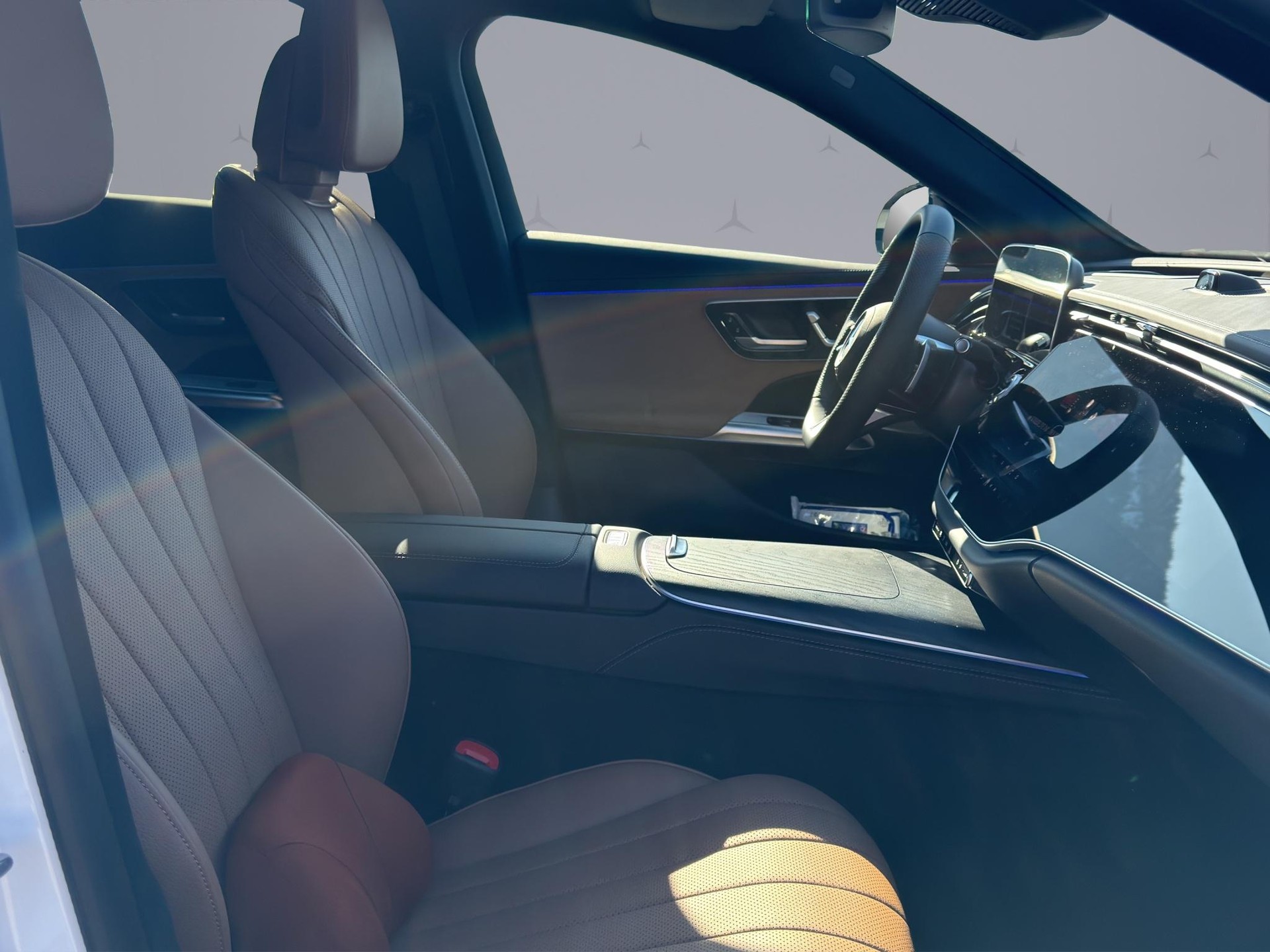 MERCEDES-BENZ E 400 e AMG Line 4matic-image-15