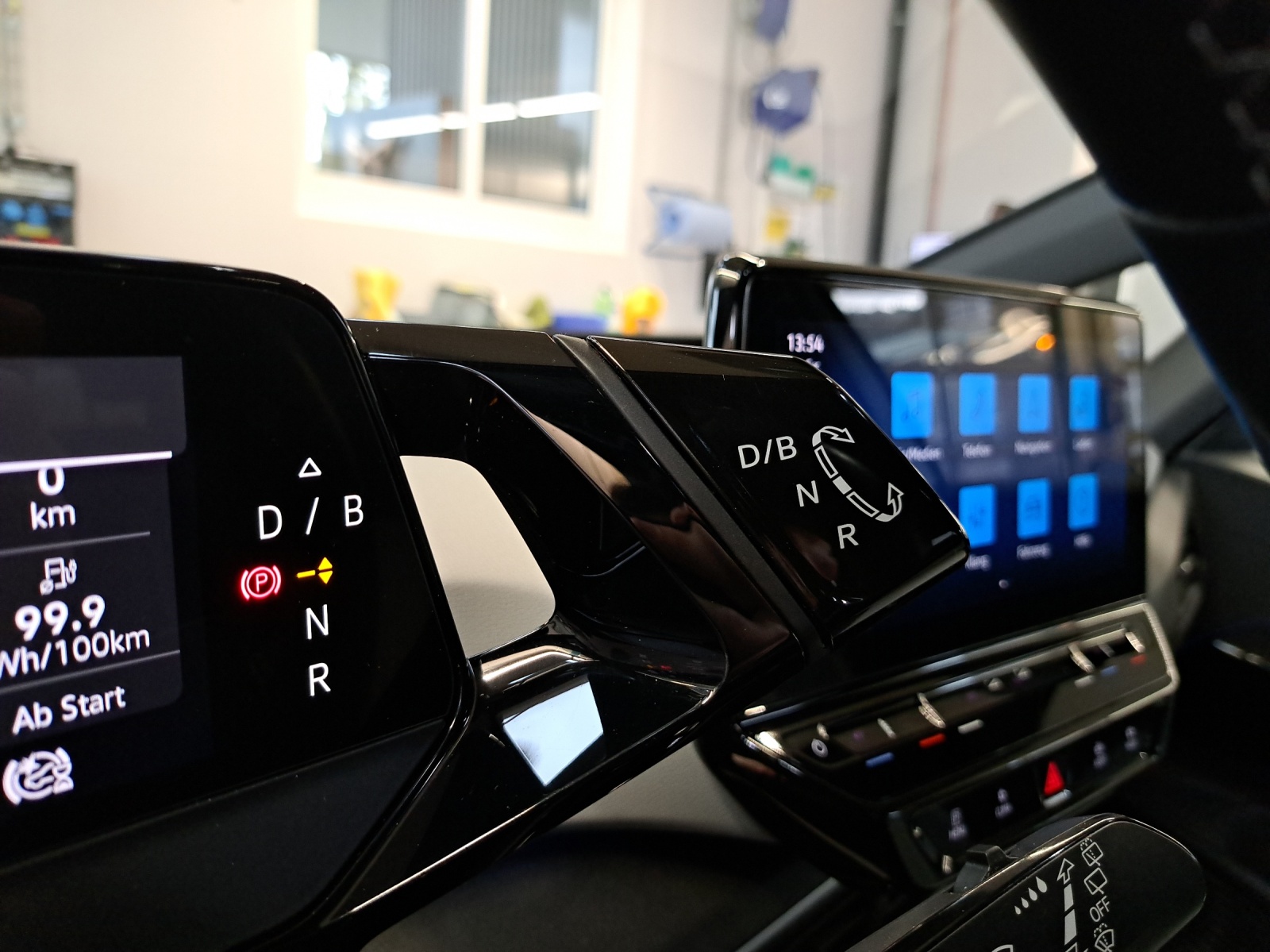 VW ID.3 Pro S 77 kWh 75 Edition-image-12