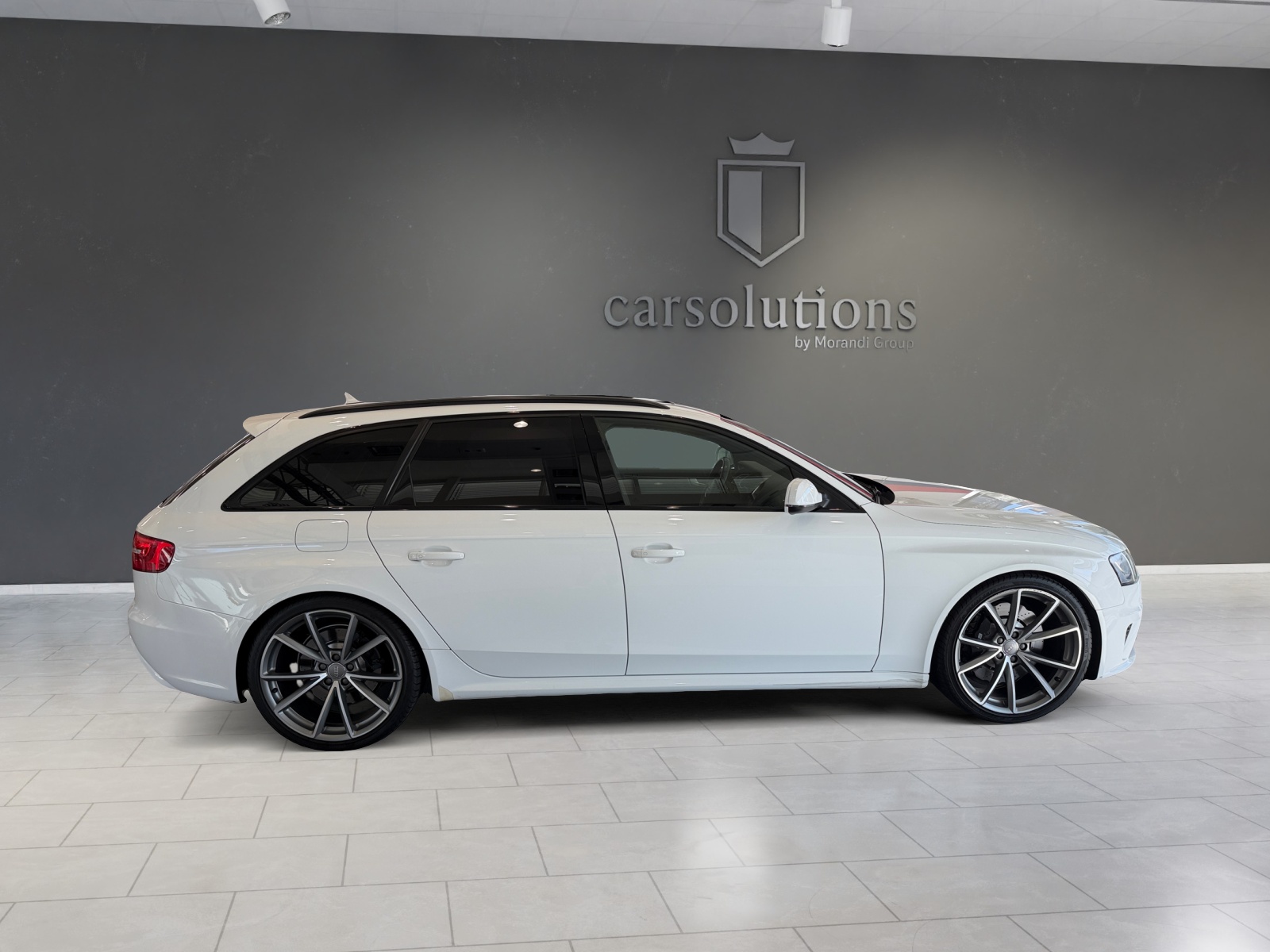 AUDI RS4 Avant 4.2 FSI V8 quattro S-tronic-image-6