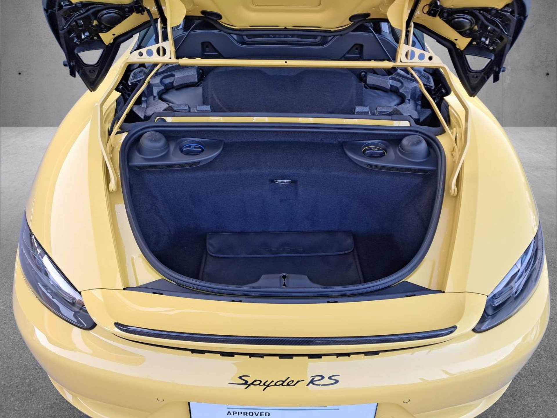 PORSCHE 718 Spyder RS-image-23