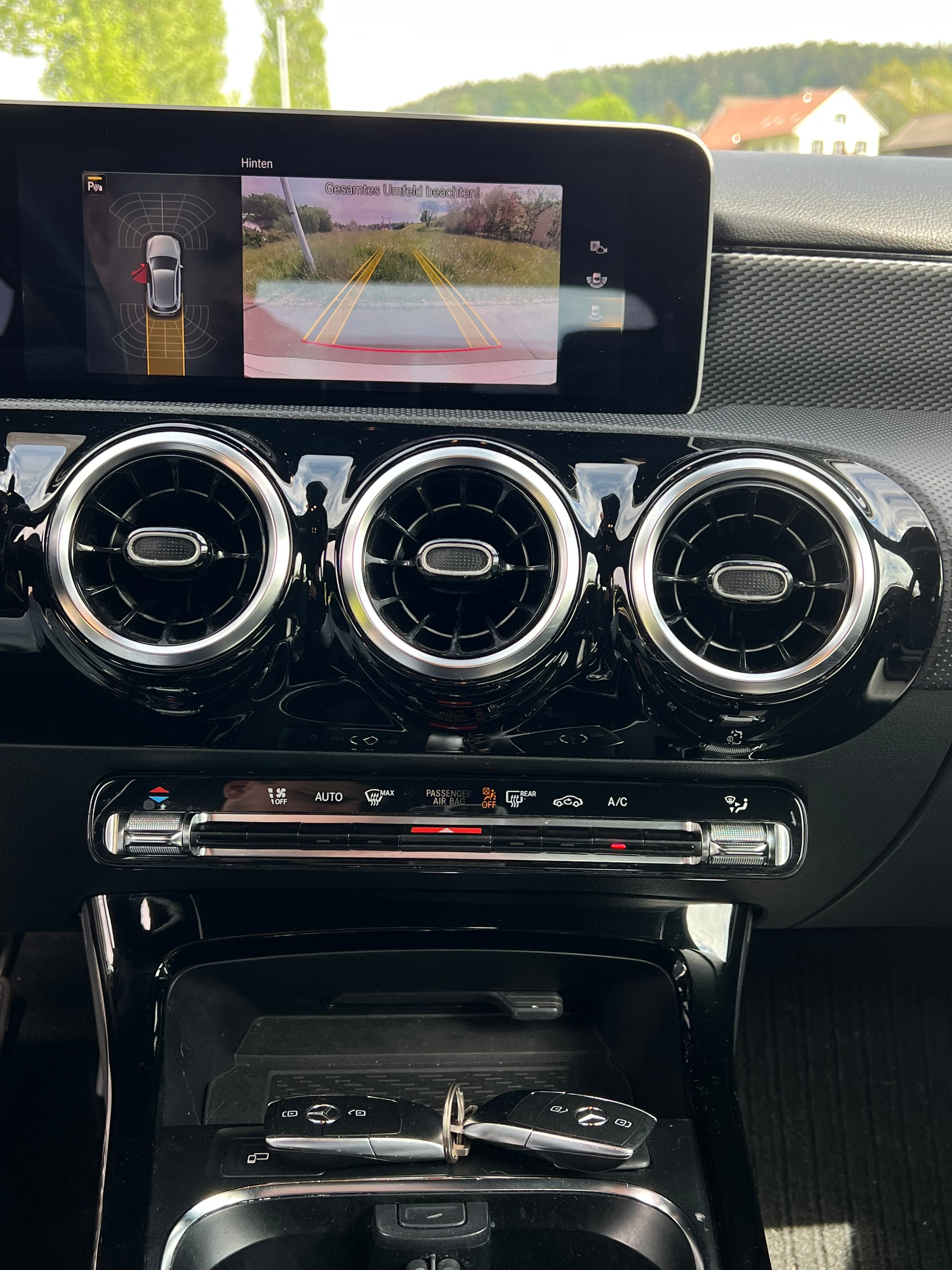 MERCEDES-BENZ A 250 AMG Line-image-11