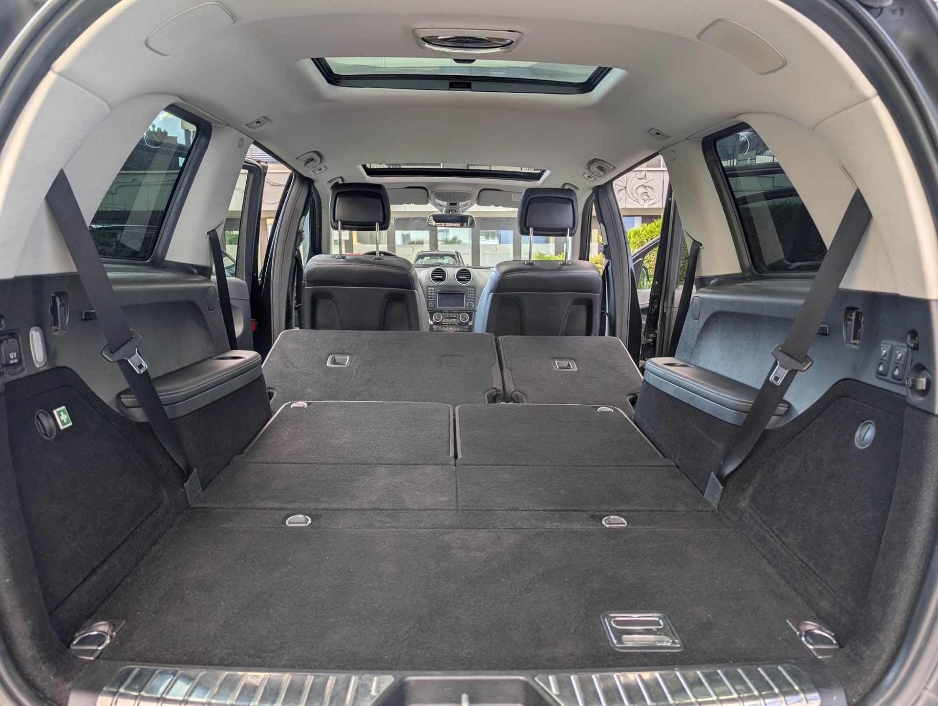 MERCEDES-BENZ GL 350 V6 CDI BlueTec-image-14