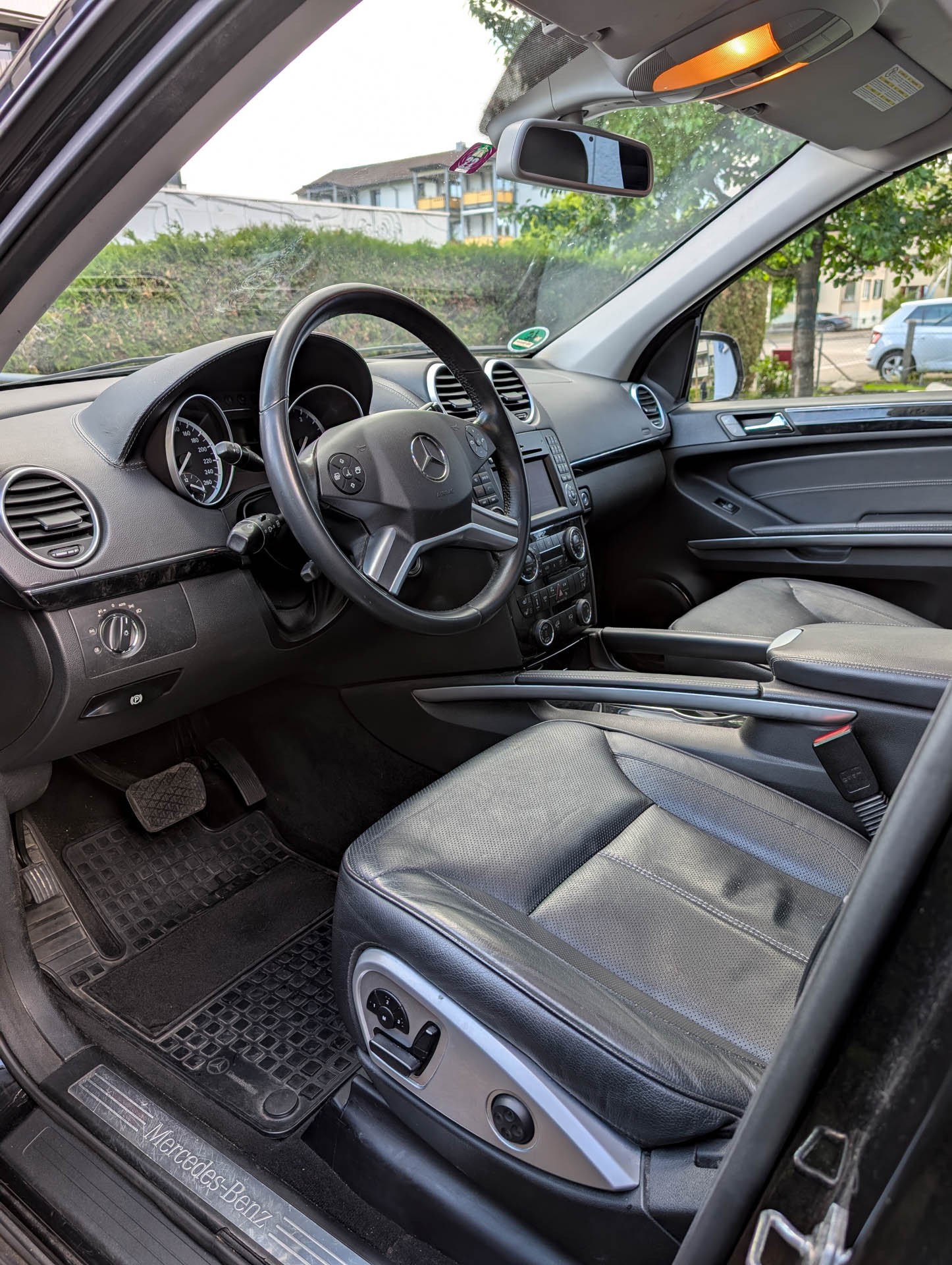 MERCEDES-BENZ GL 350 V6 CDI BlueTec-image-9