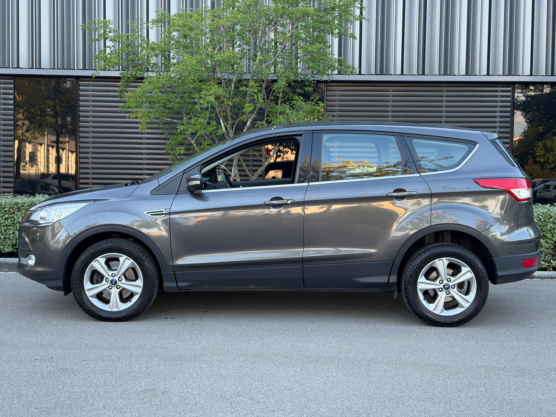 FORD Kuga 2.0 TDCi Carving 4WD PowerShift-image-1