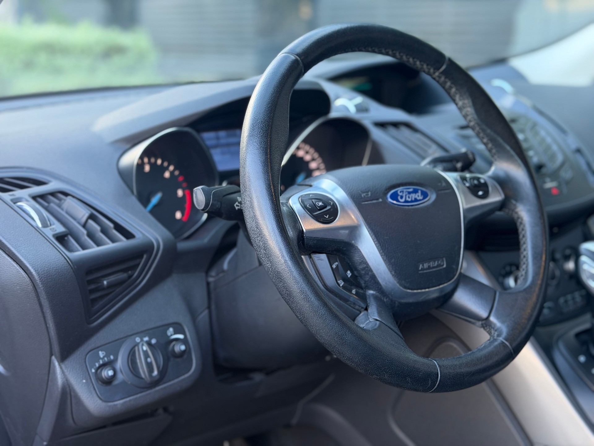 FORD Kuga 2.0 TDCi Carving 4WD PowerShift-image-11