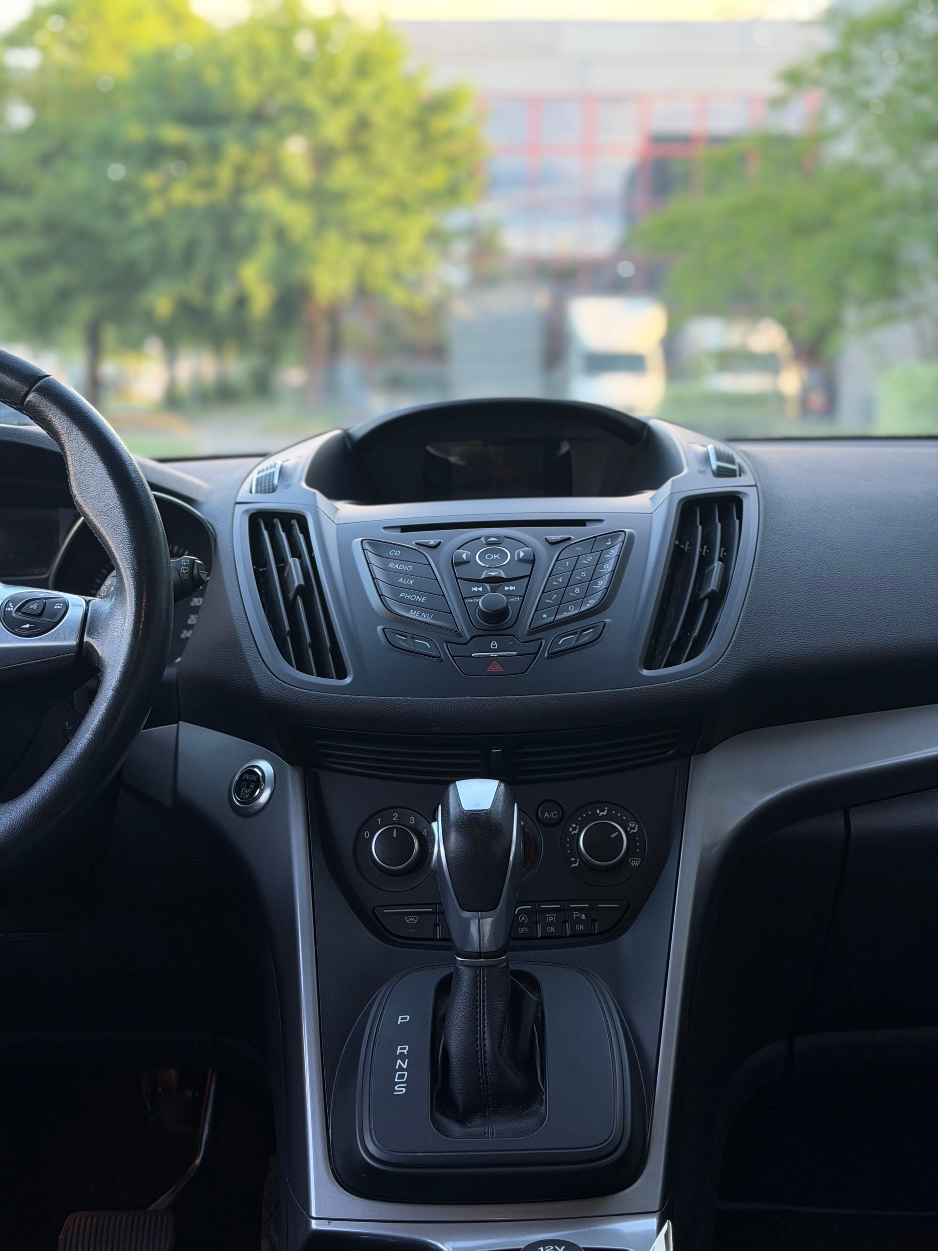 FORD Kuga 2.0 TDCi Carving 4WD PowerShift-image-9