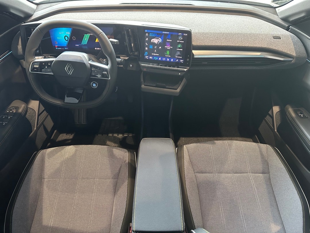 RENAULT Mégane E-TECH EV60 Techno-image-8