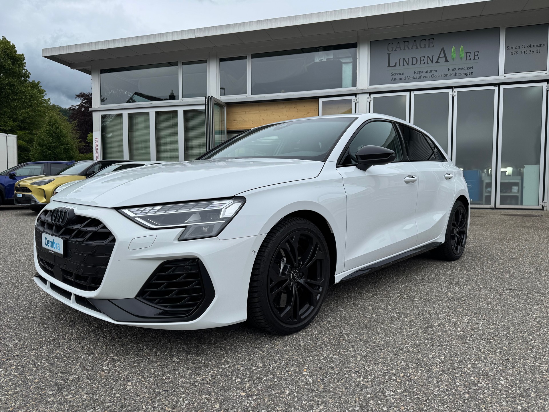 AUDI AUDI S3 Sportback *Performance Akrapovic* TFSI quattro S-tronic-showroom-element-1