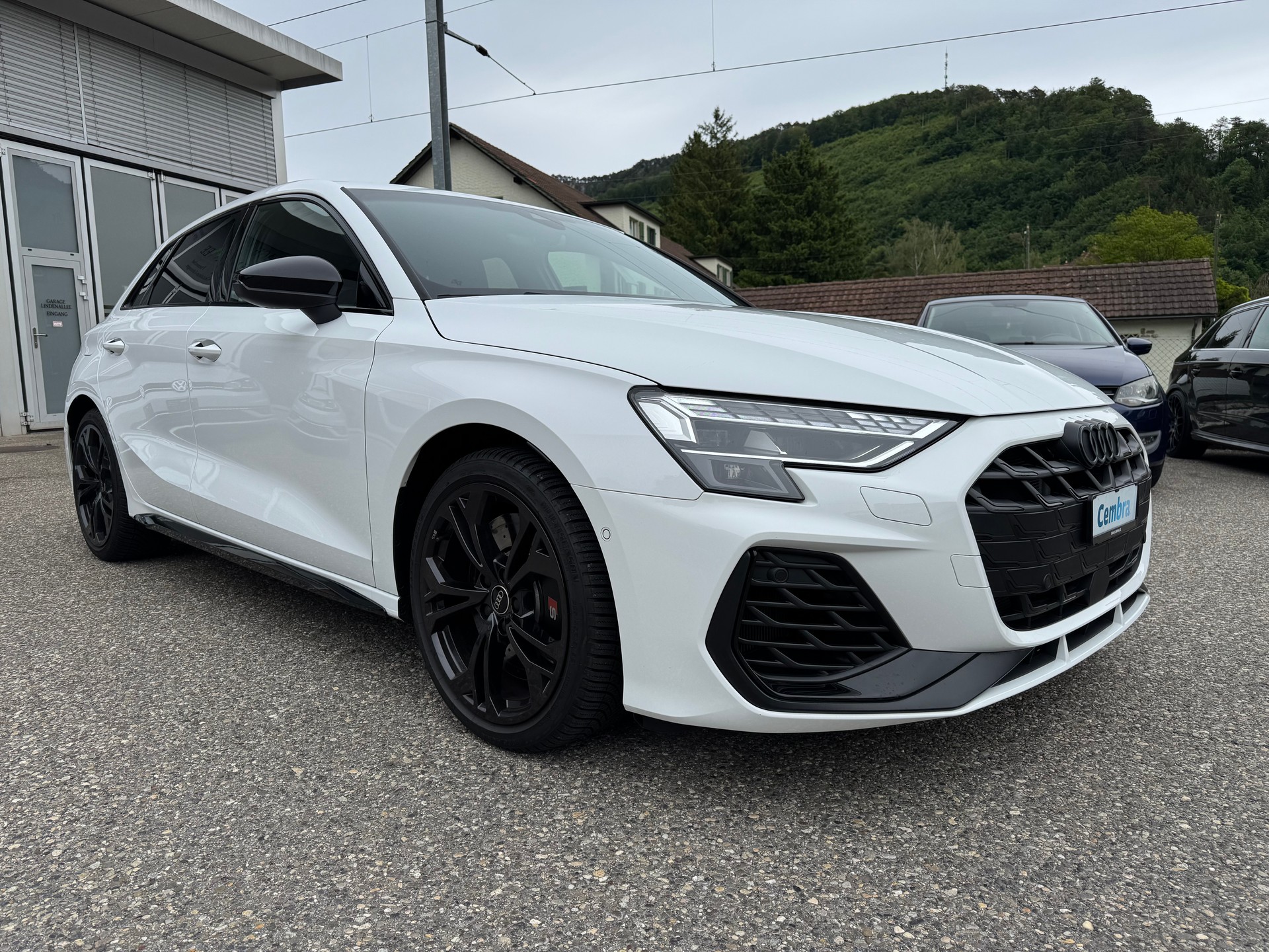 AUDI AUDI S3 Sportback *Performance Akrapovic* TFSI quattro S-tronic-showroom-element-2
