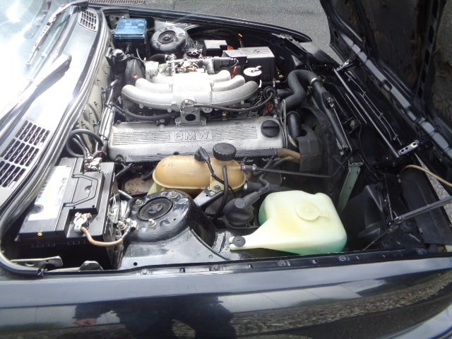 BMW 325i Cabrio-image-6