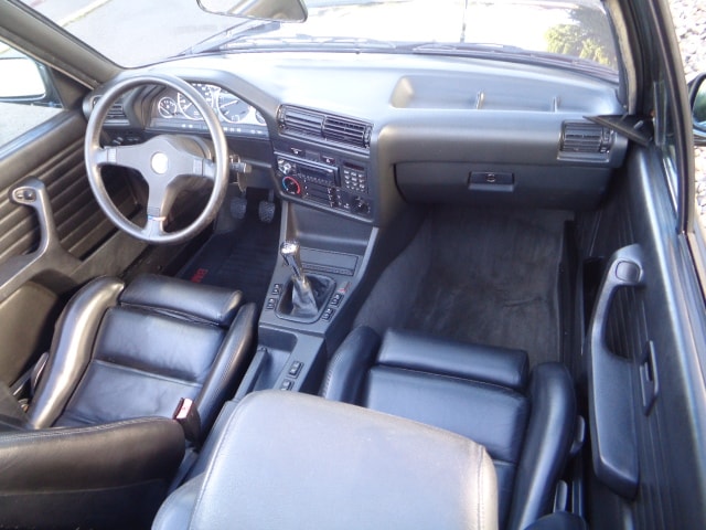 BMW 325i Cabrio-image-5