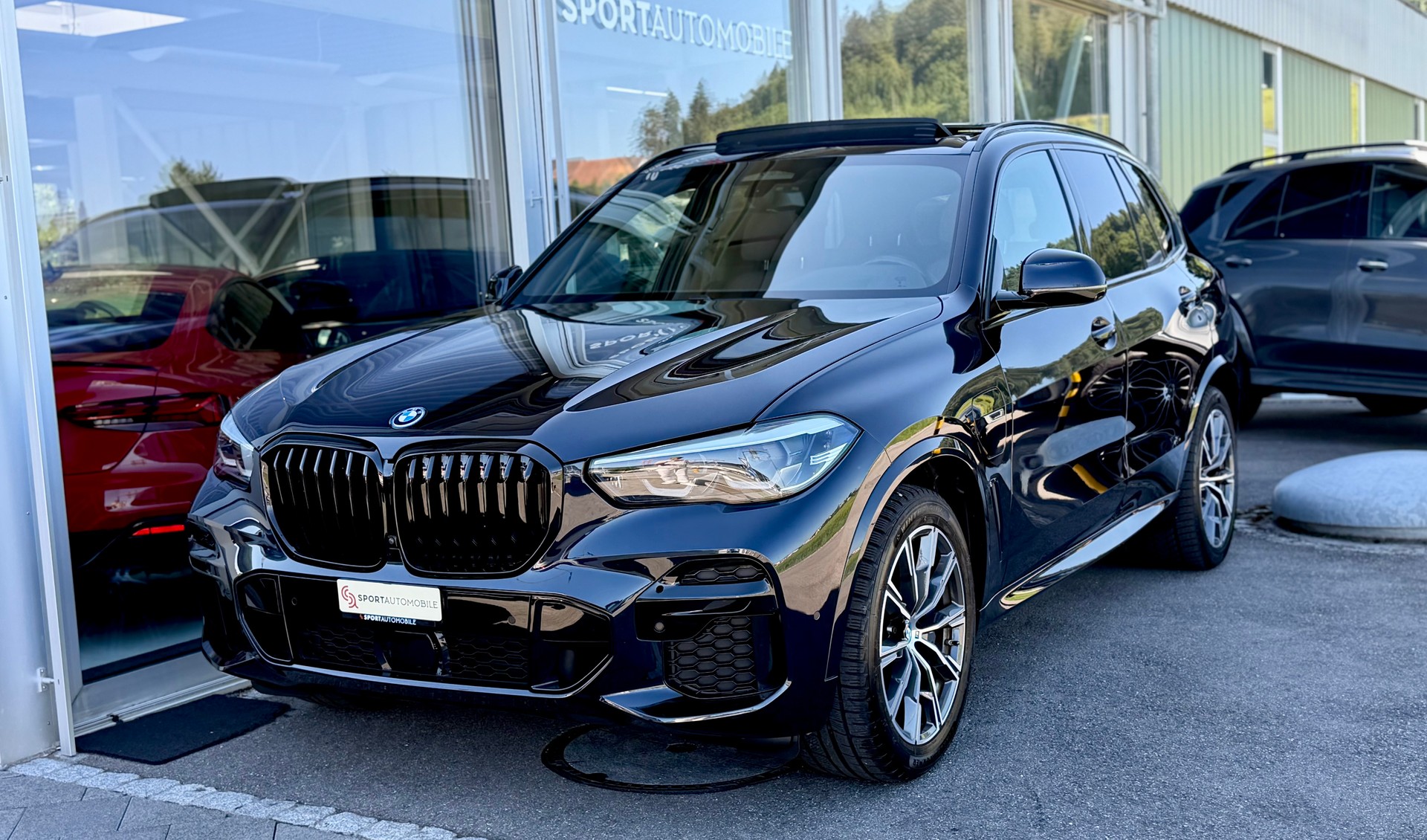 BMW X5 xDrive45e M Sport Steptronic-showroom-element-2