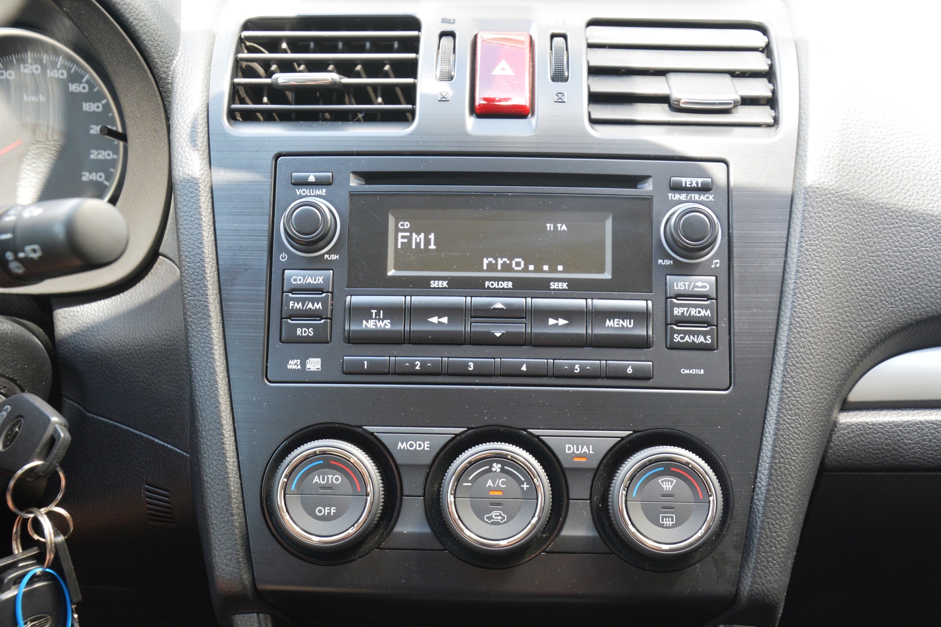 SUBARU XV 2.0 Swiss Two AWD CVT-image-9