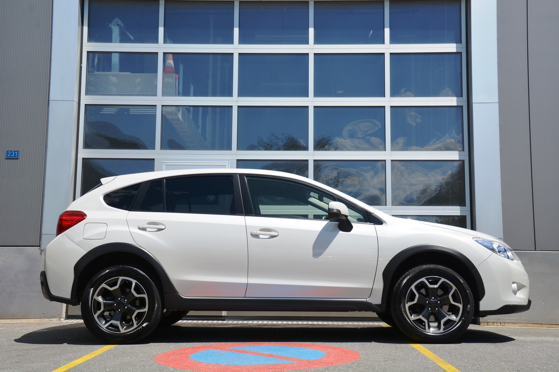 SUBARU XV 2.0 Swiss Two AWD CVT-image-4