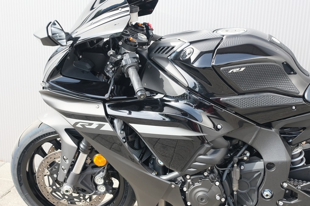 YAMAHA YZF-R1 ABS-image-6