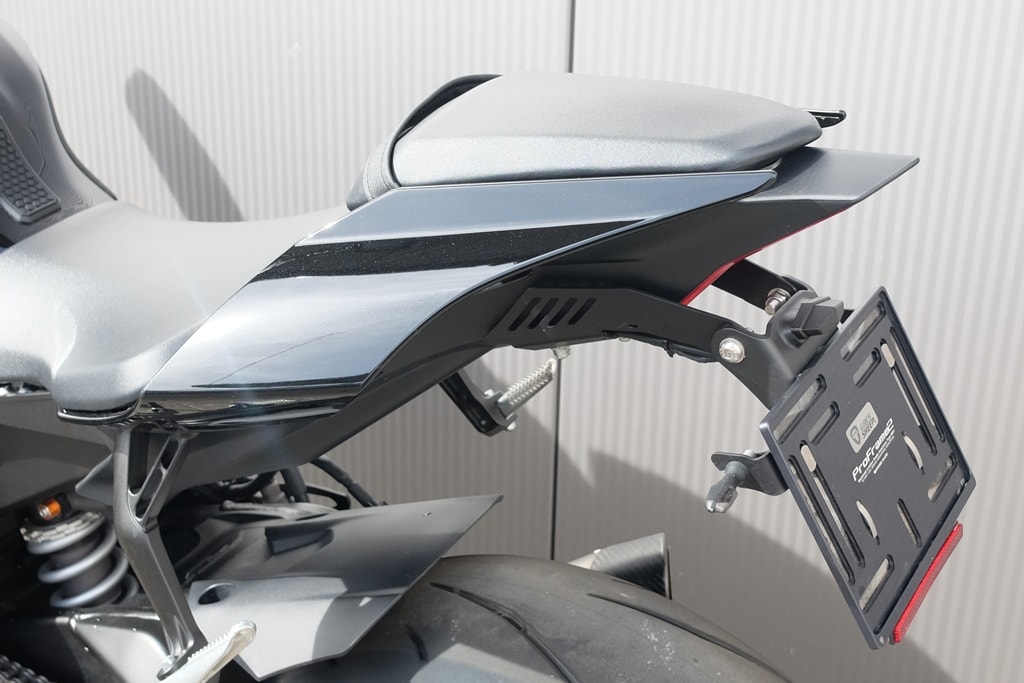 YAMAHA YZF-R1 ABS-image-8