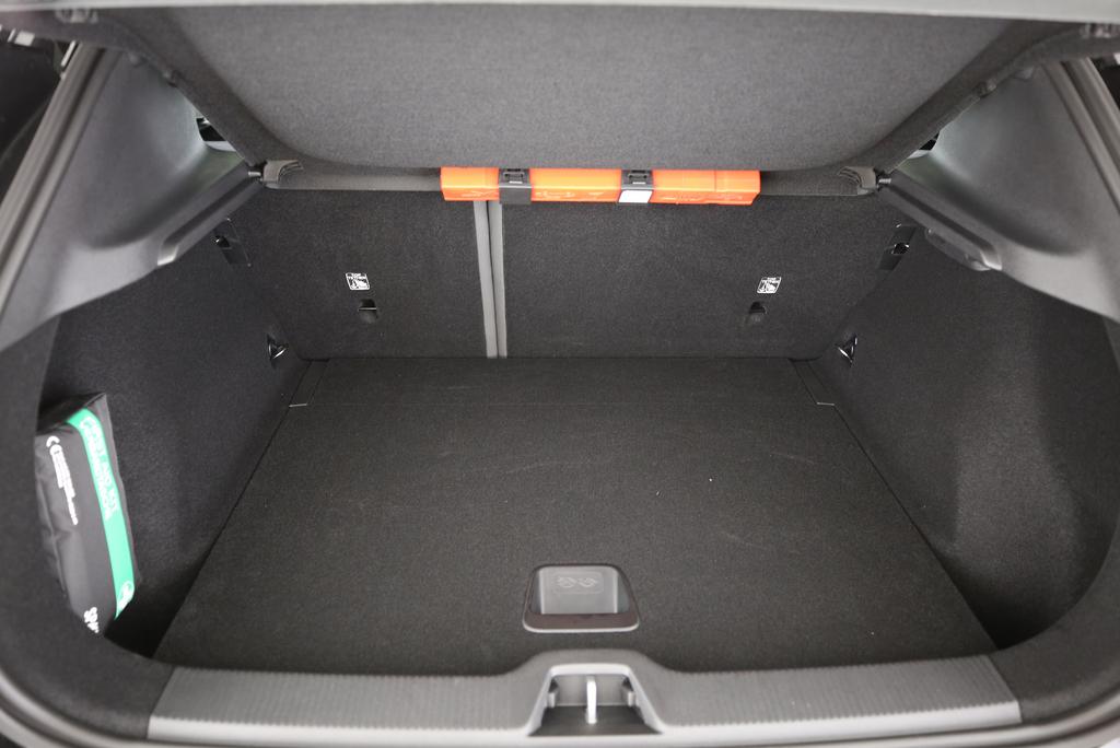 VOLVO EX30 E60 Twin Ultra Performance AWD-image-12