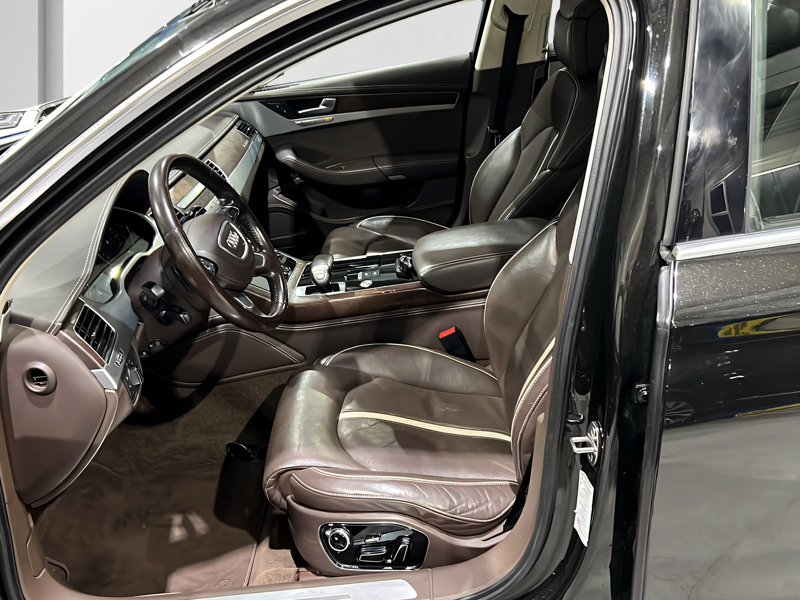 AUDI A8 4.2 FSI qu**Panodach,Soft Close,Alcantara Dachhimmel,MFK 2026**Np CHF 221'028**-image-7