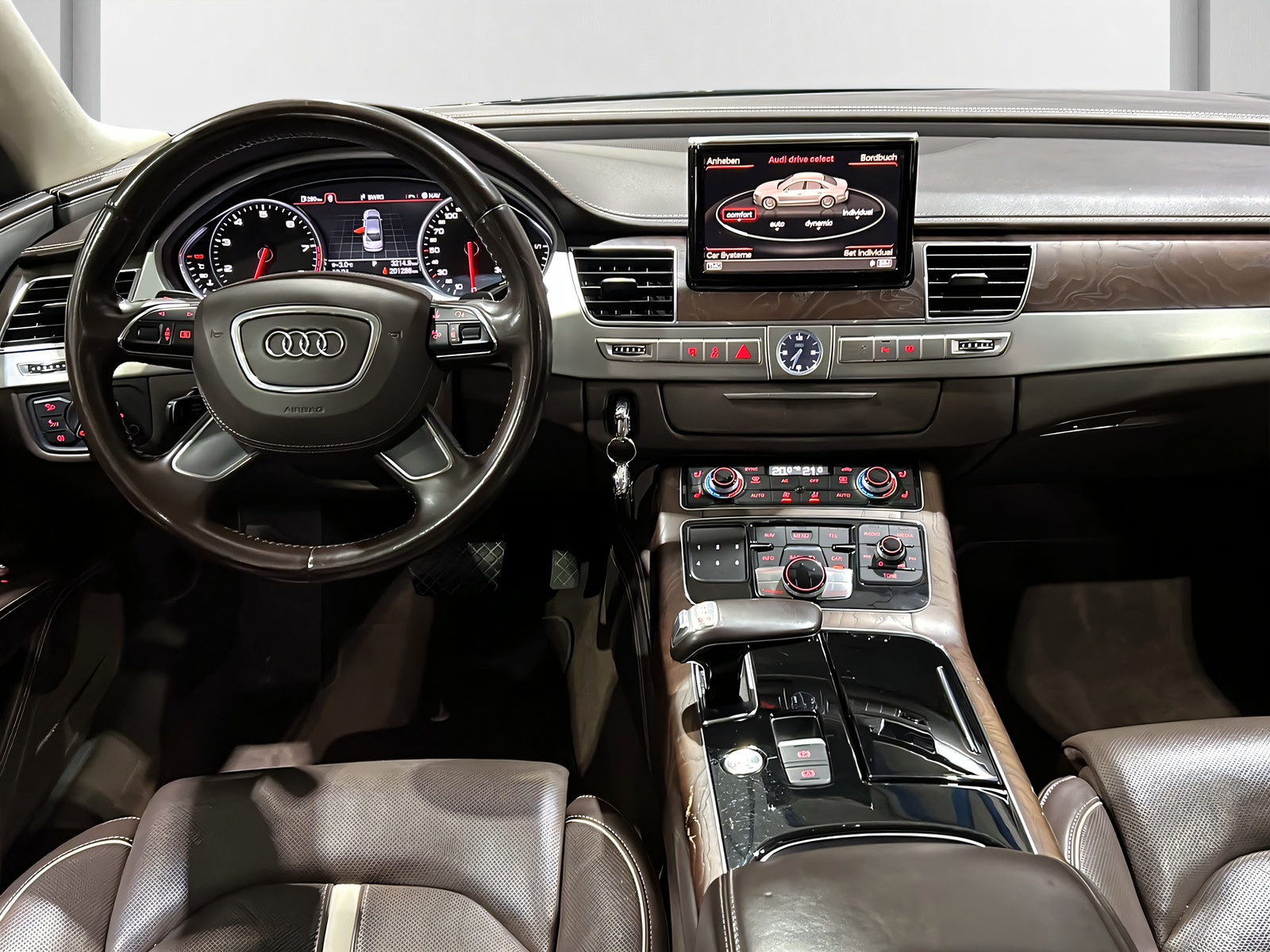 AUDI A8 4.2 FSI qu**Panodach,Soft Close,Alcantara Dachhimmel,MFK 2026**Np CHF 221'028**-image-6