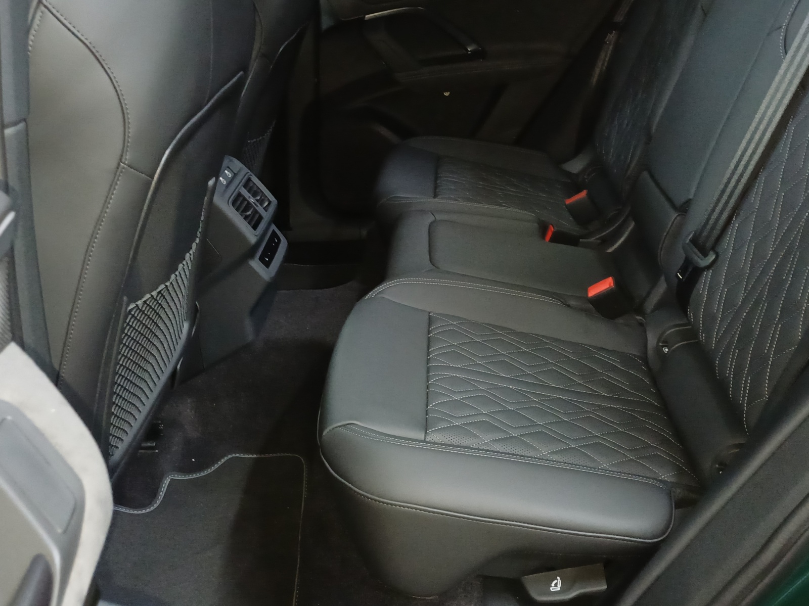 AUDI SQ5 TFSI quattro S-tronic-image-11