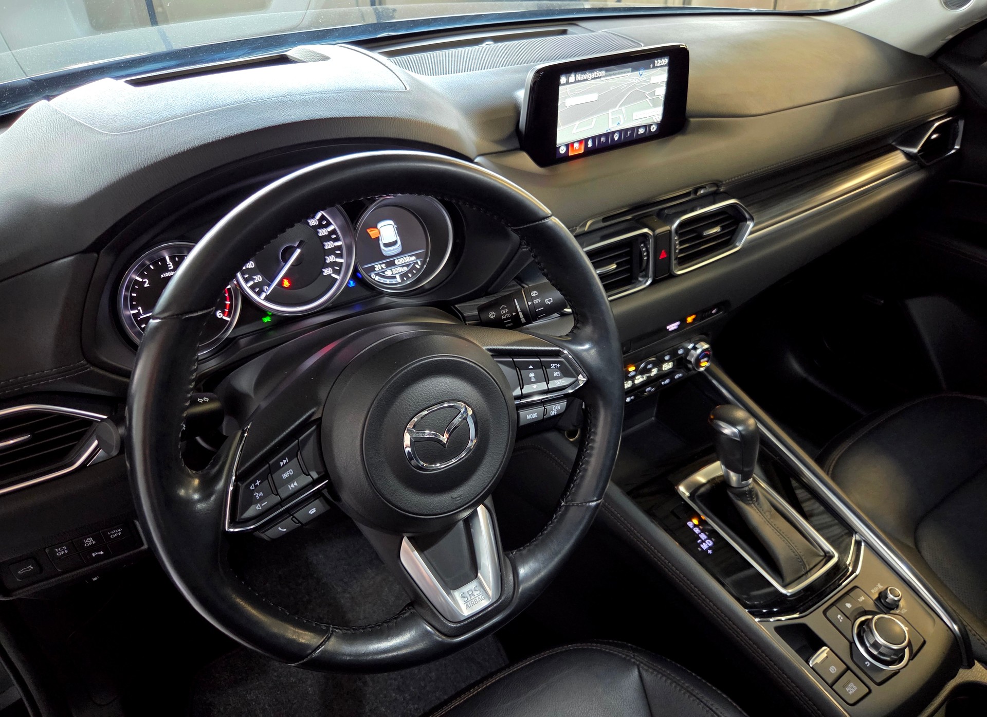 MAZDA CX-5 2.2 D 175 Revolution AWD-image-12