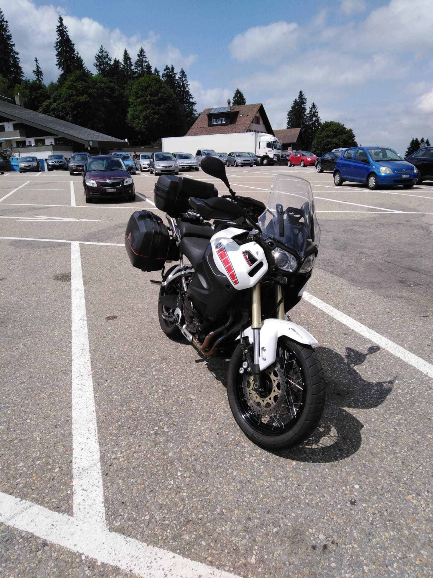 YAMAHA XT 1200 Z Super Ténéré-image-0