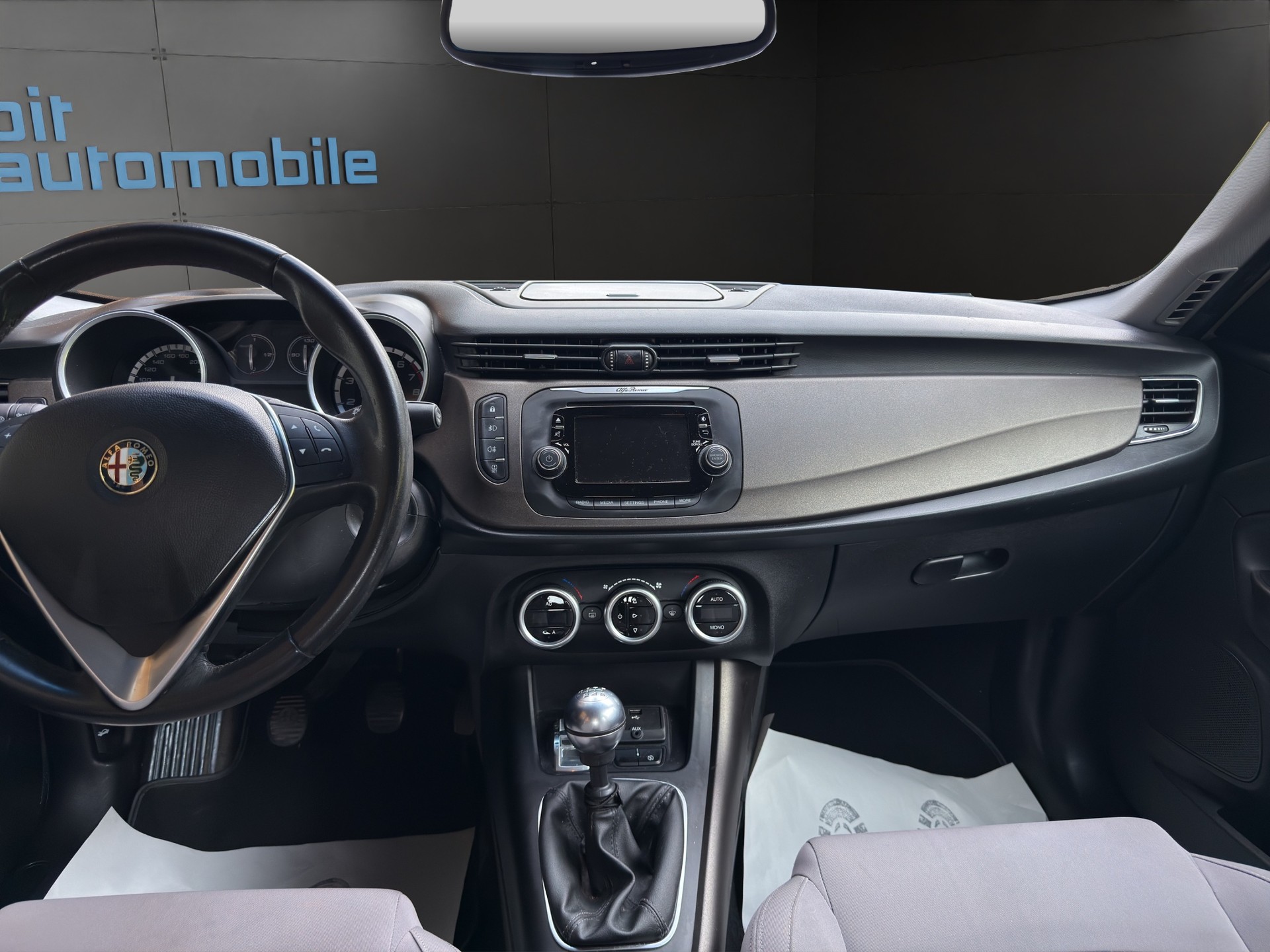 ALFA ROMEO Giulietta 1.4 MultiAir Exclusive-image-12