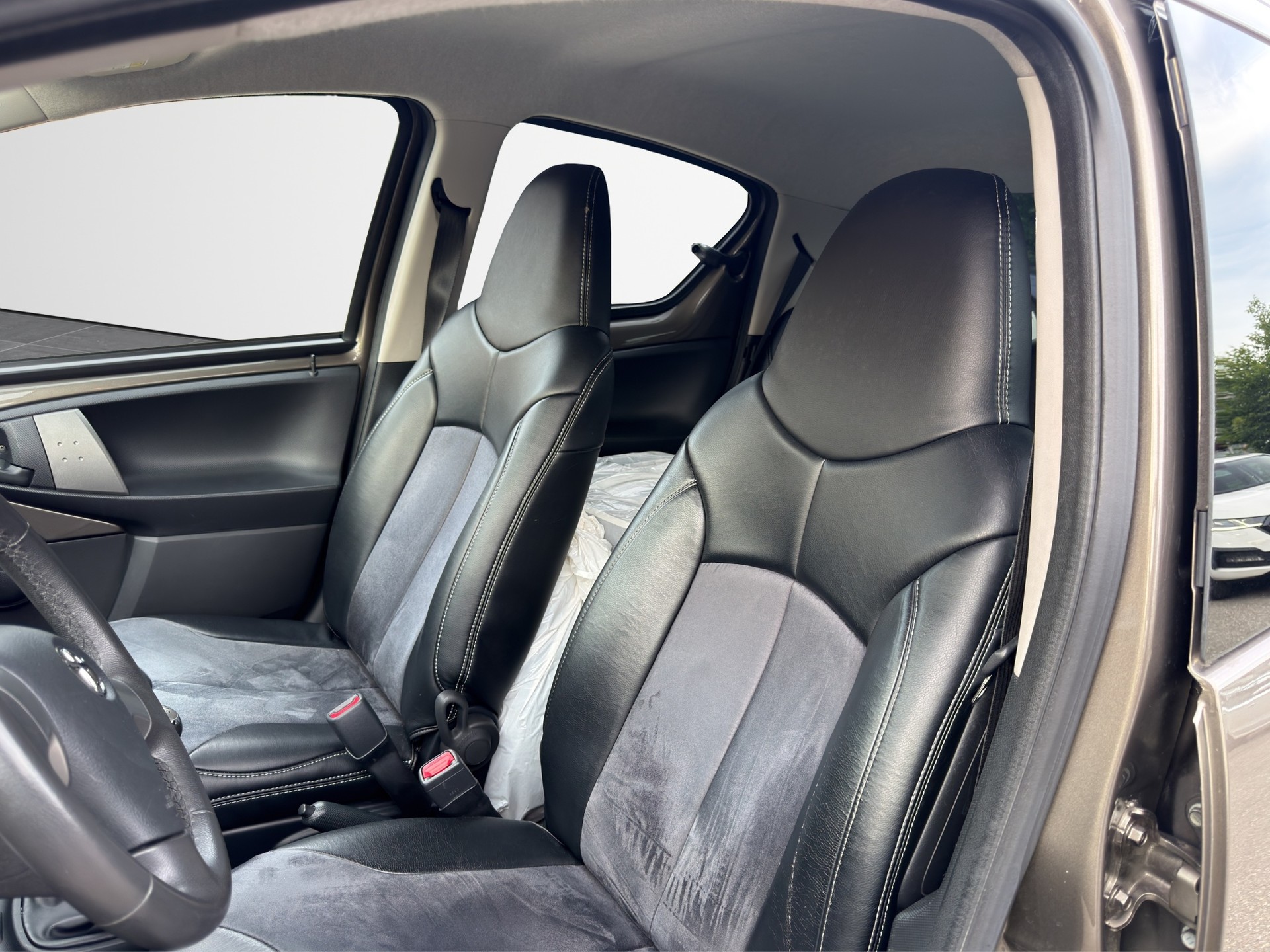 TOYOTA Aygo 1.0 VVT-i Luna-image-8