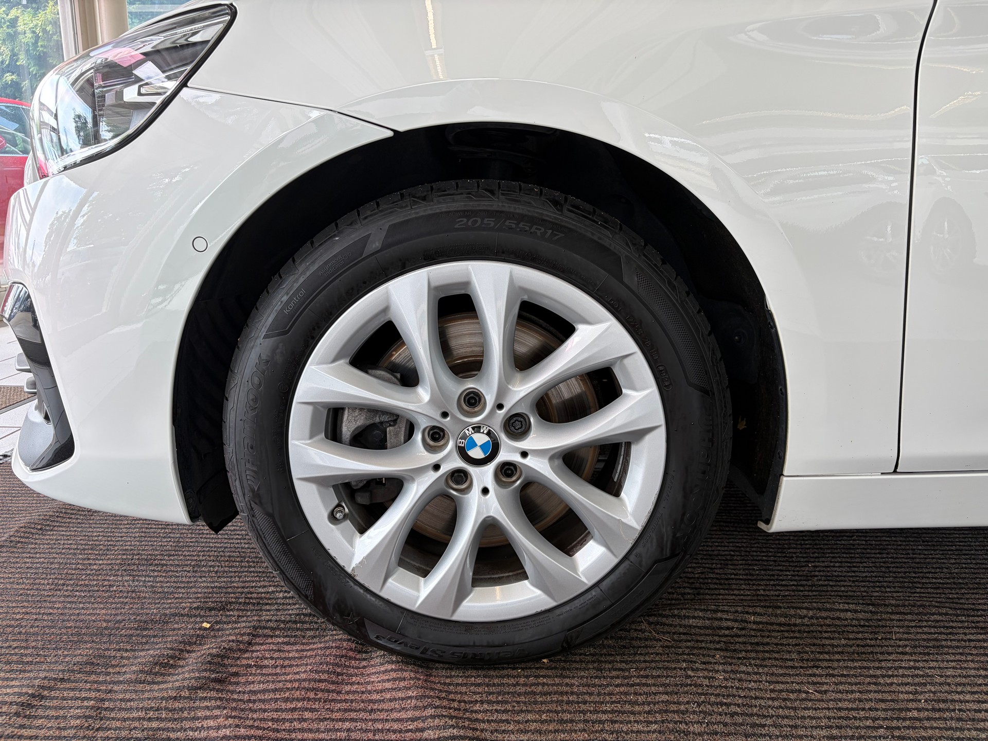 BMW 220d xDrive Gran Tourer | CH Fzg. | Driving Assistant Plus | Kamera | LED Scheinw. | HeadUp | Sportsitze |-image-9