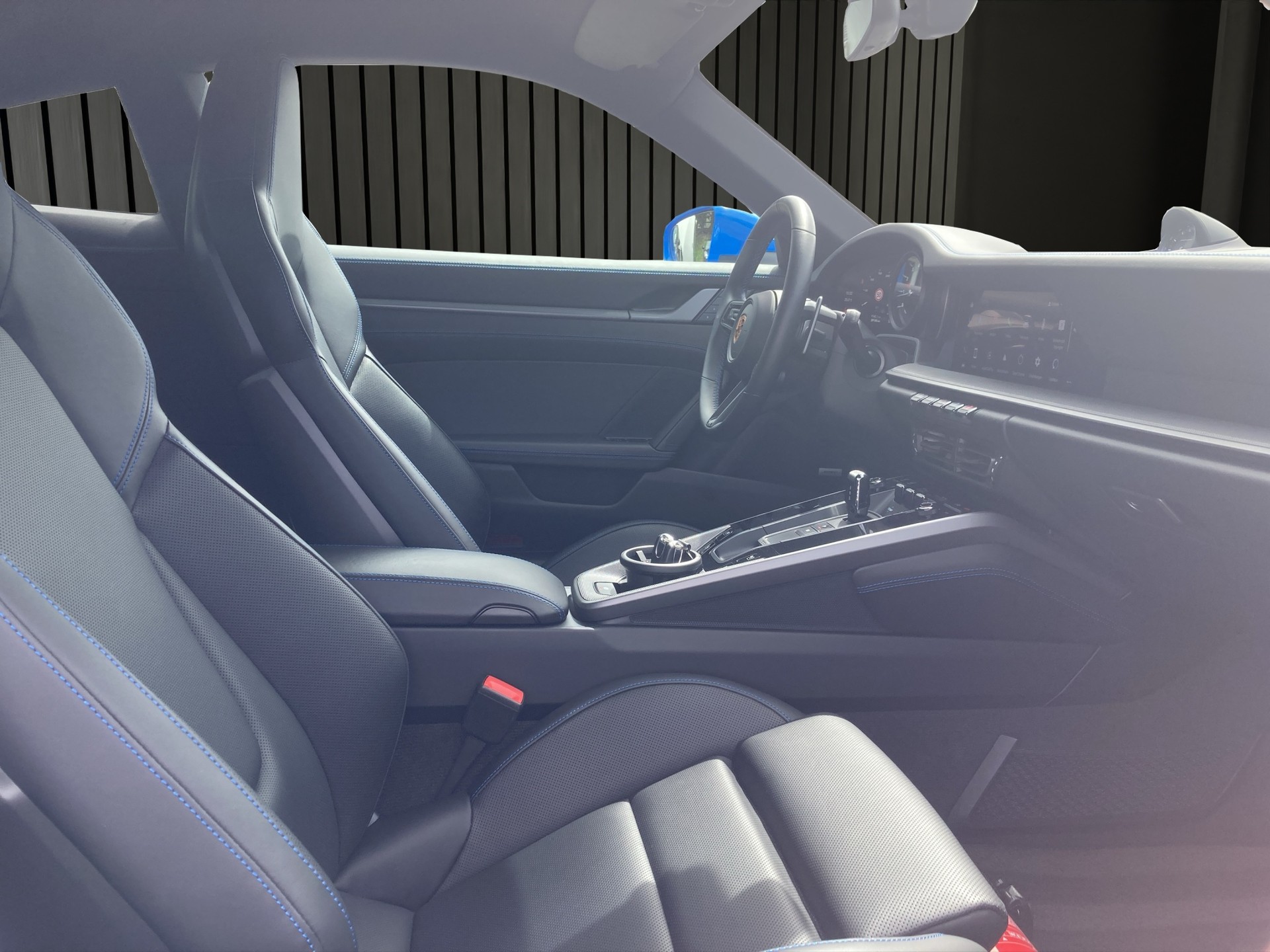 PORSCHE 911 Carrera S-image-15