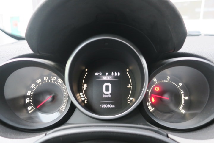 FIAT 500X 2.0 MJ Cross 4x4 Automatic-image-9
