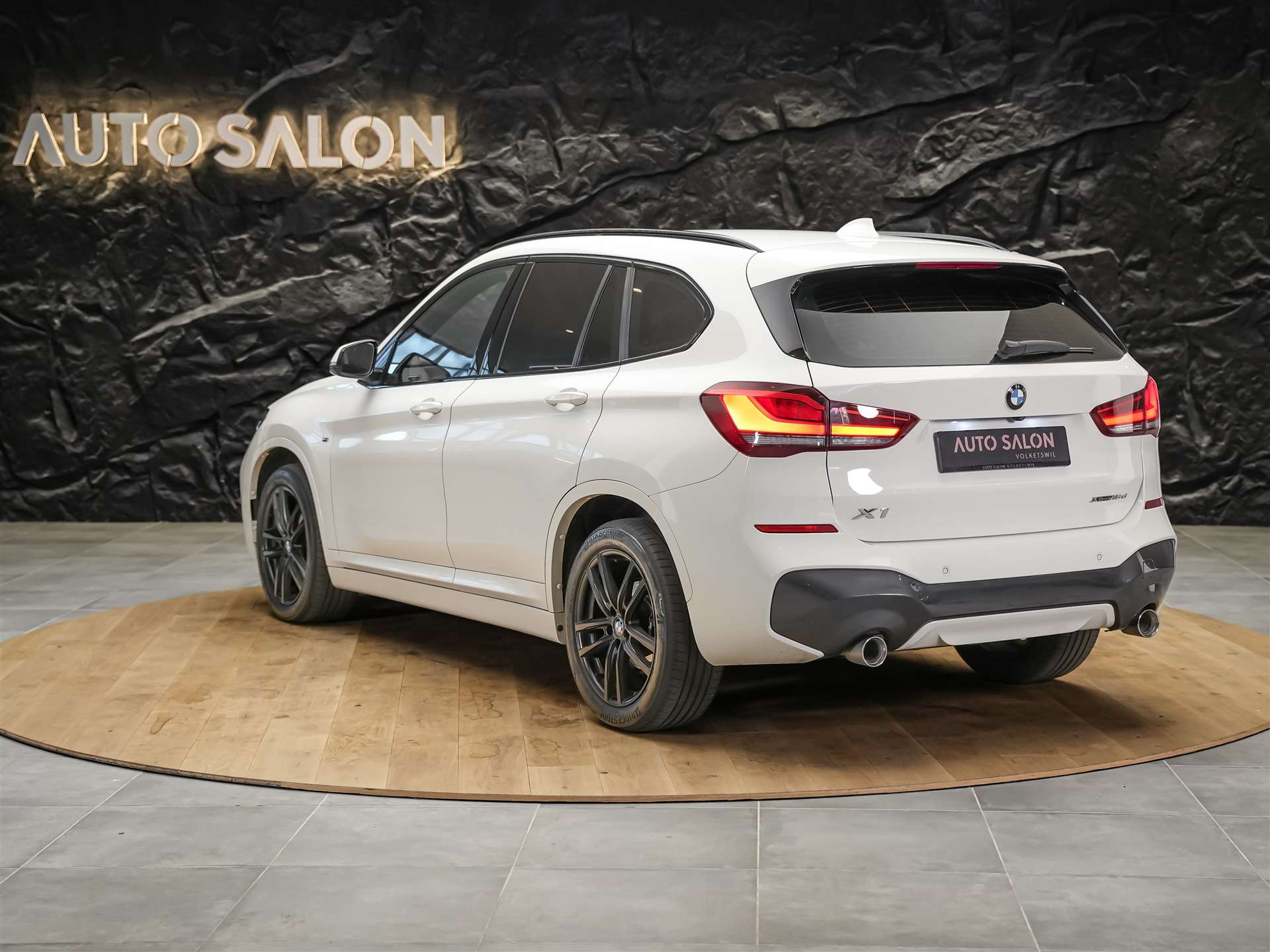 BMW X1 xDrive 18d M Sport Steptronic *CH Auto*El. Sitze mit Memory*-showroom-element-3