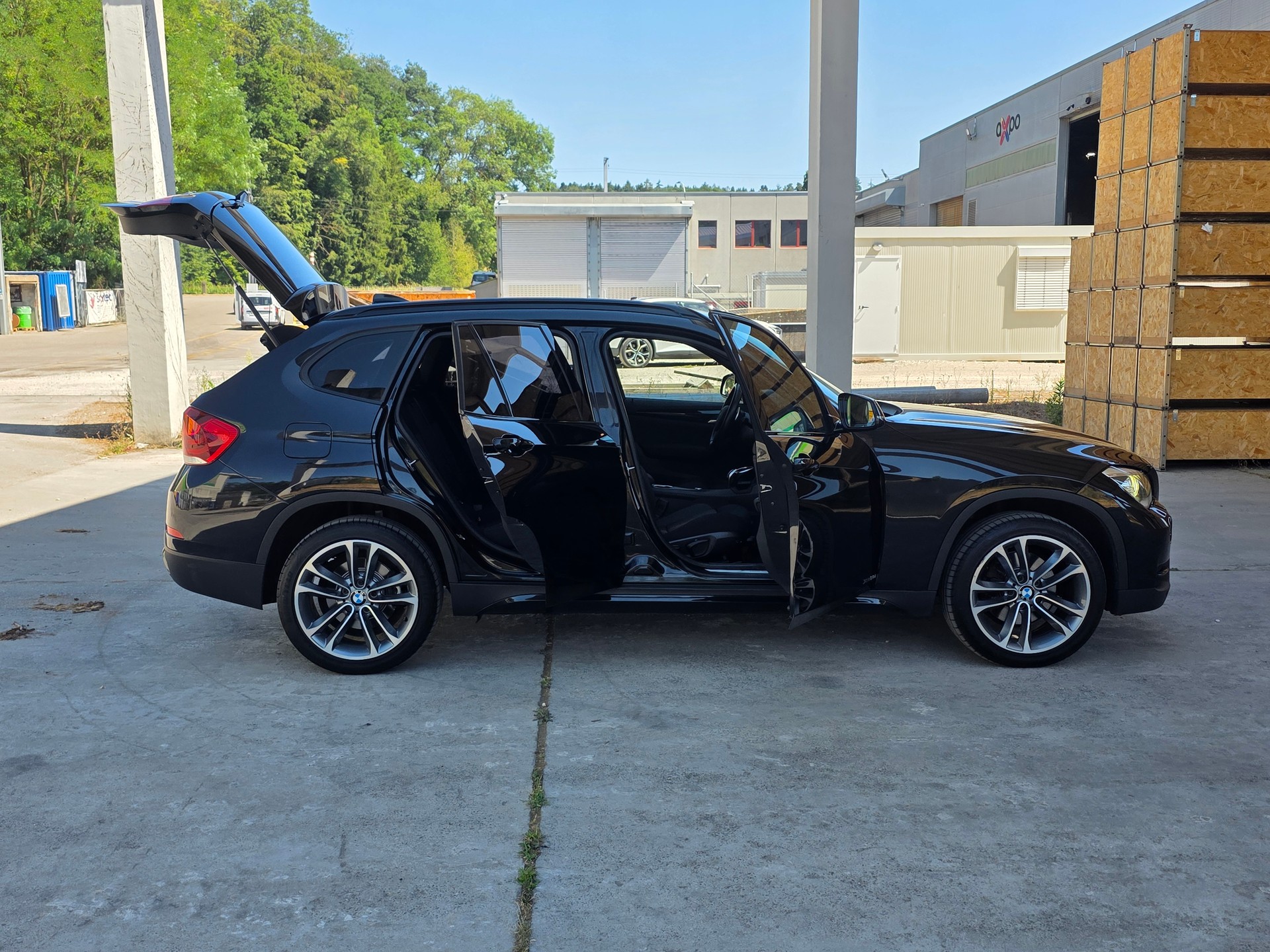 BMW X1 xDrive 20i Sport Line Steptronic-image-3