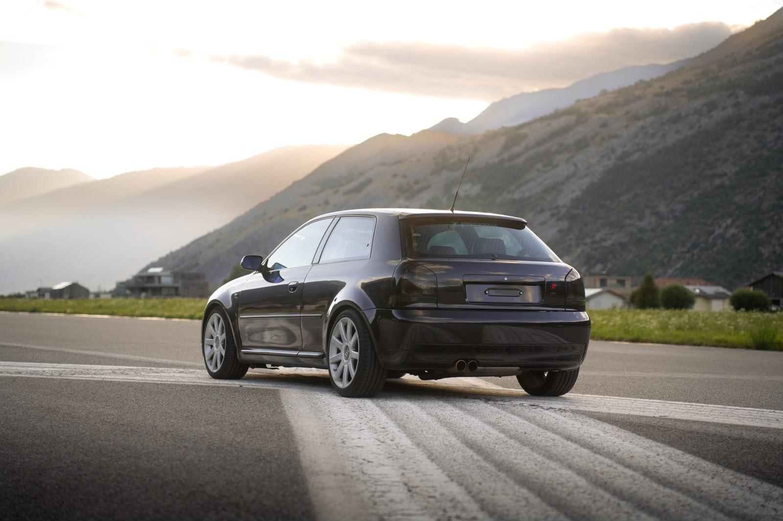 AUDI S3 quattro-image-4