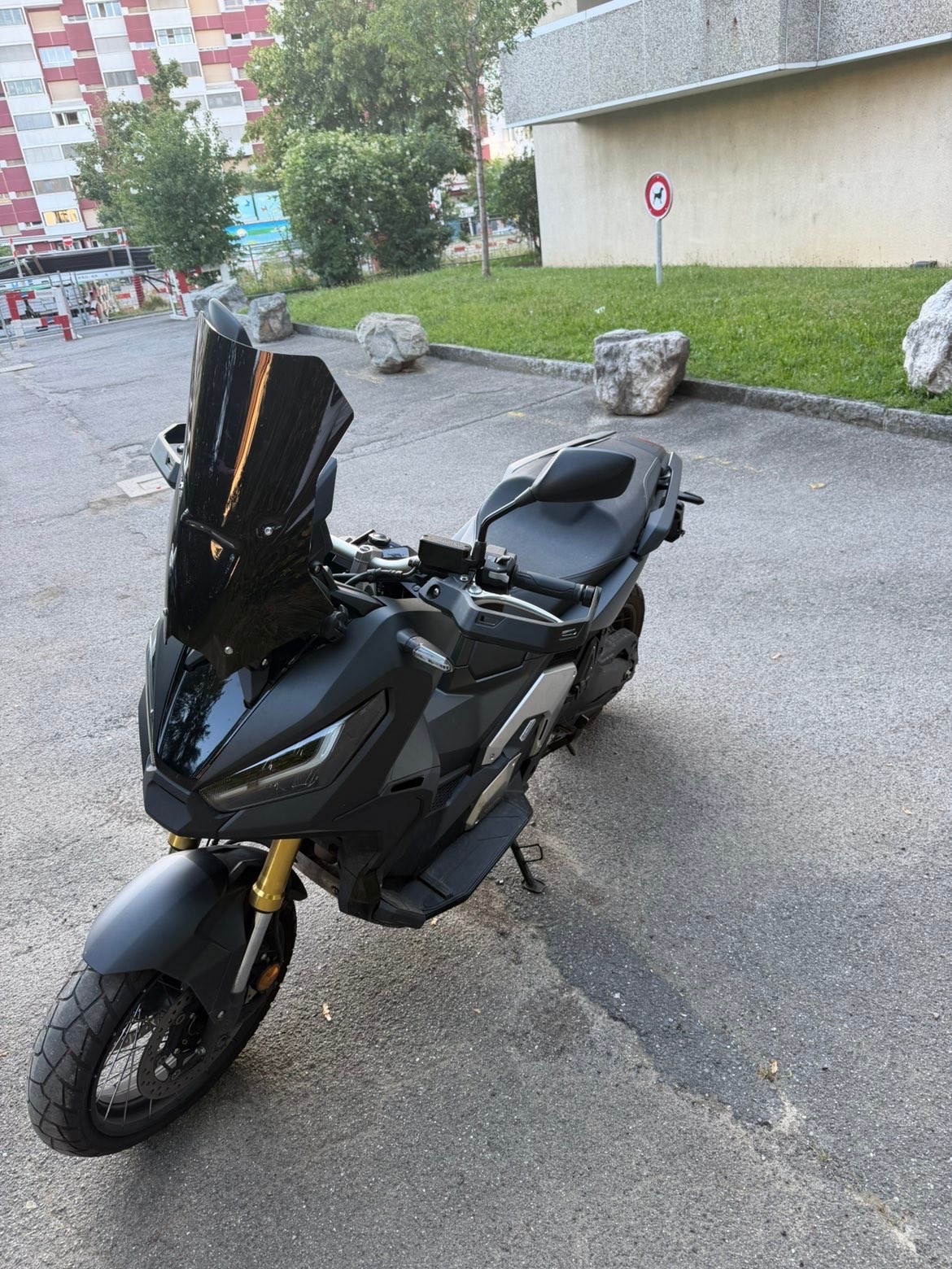 HONDA X-ADV 750 (35kW)-image-1
