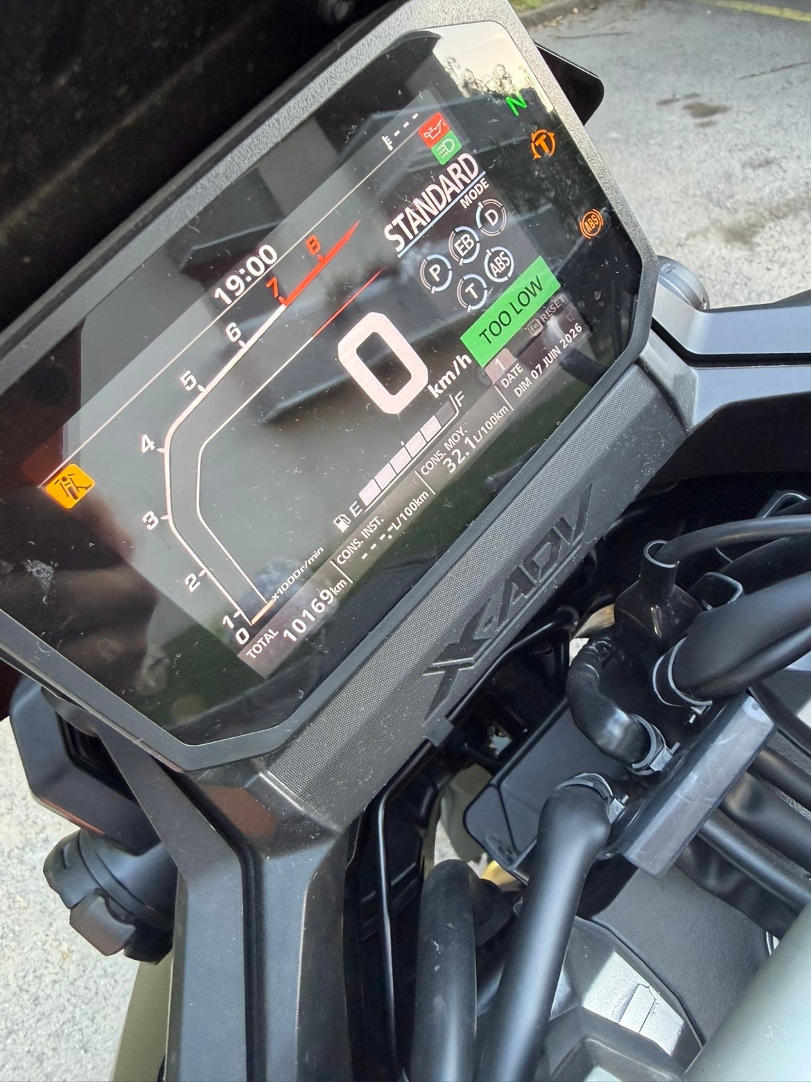 HONDA X-ADV 750 (35kW)-image-4