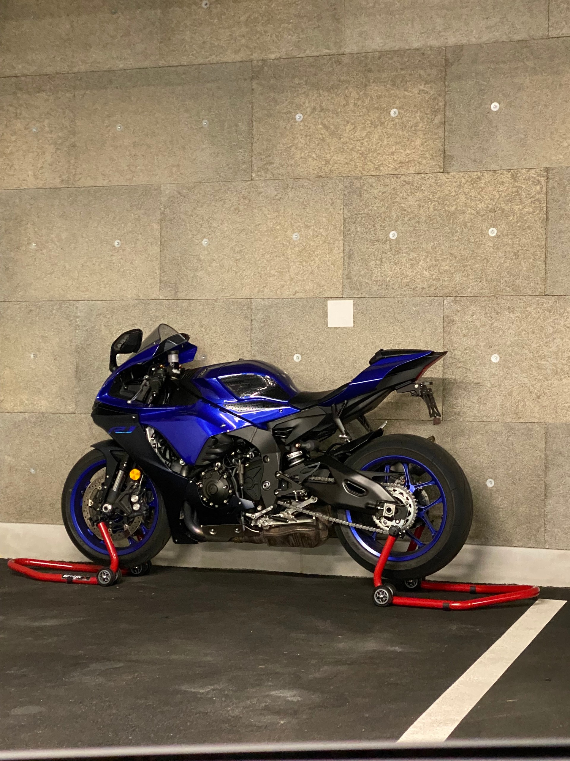 YAMAHA YZF-R1 ABS-image-1
