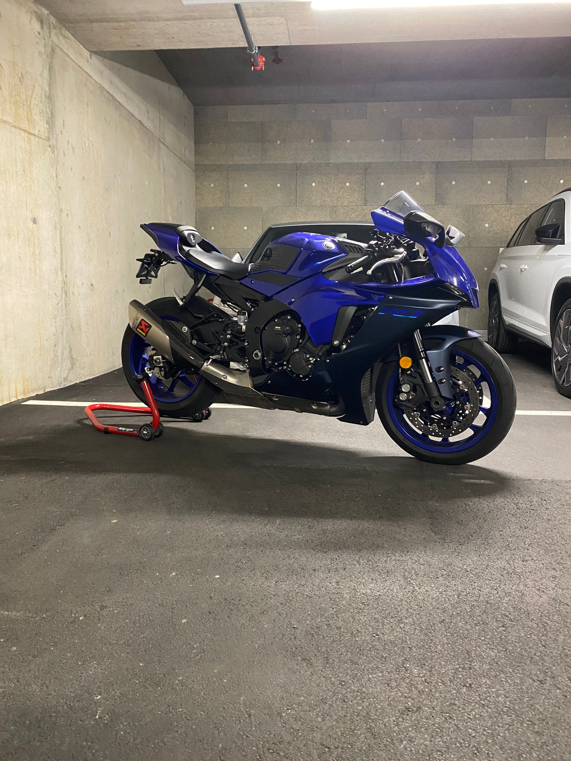 YAMAHA YZF-R1 ABS-image-0