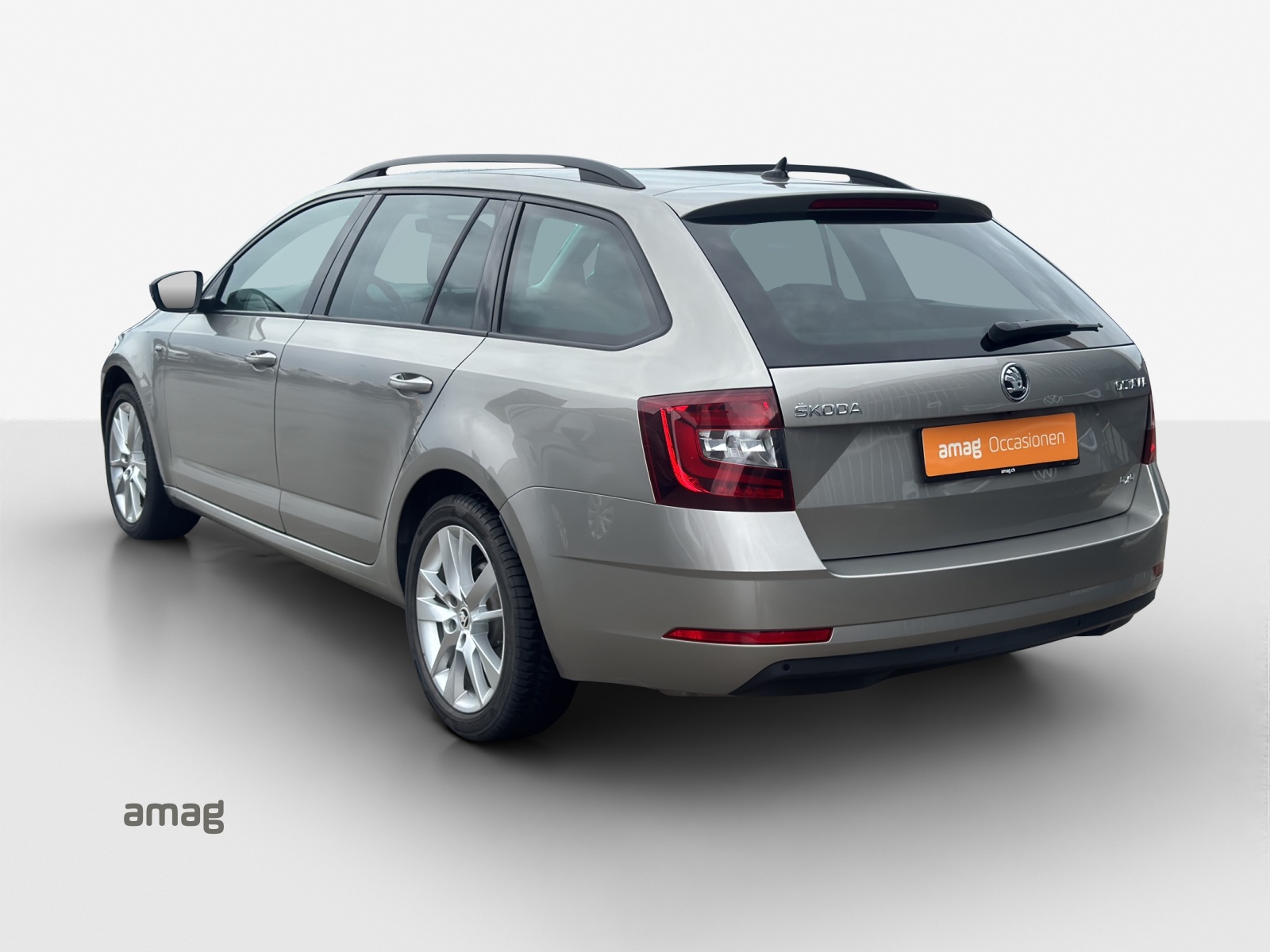 SKODA Octavia Combi 2.0 TSI Clever 4x4 DSG-showroom-element-2