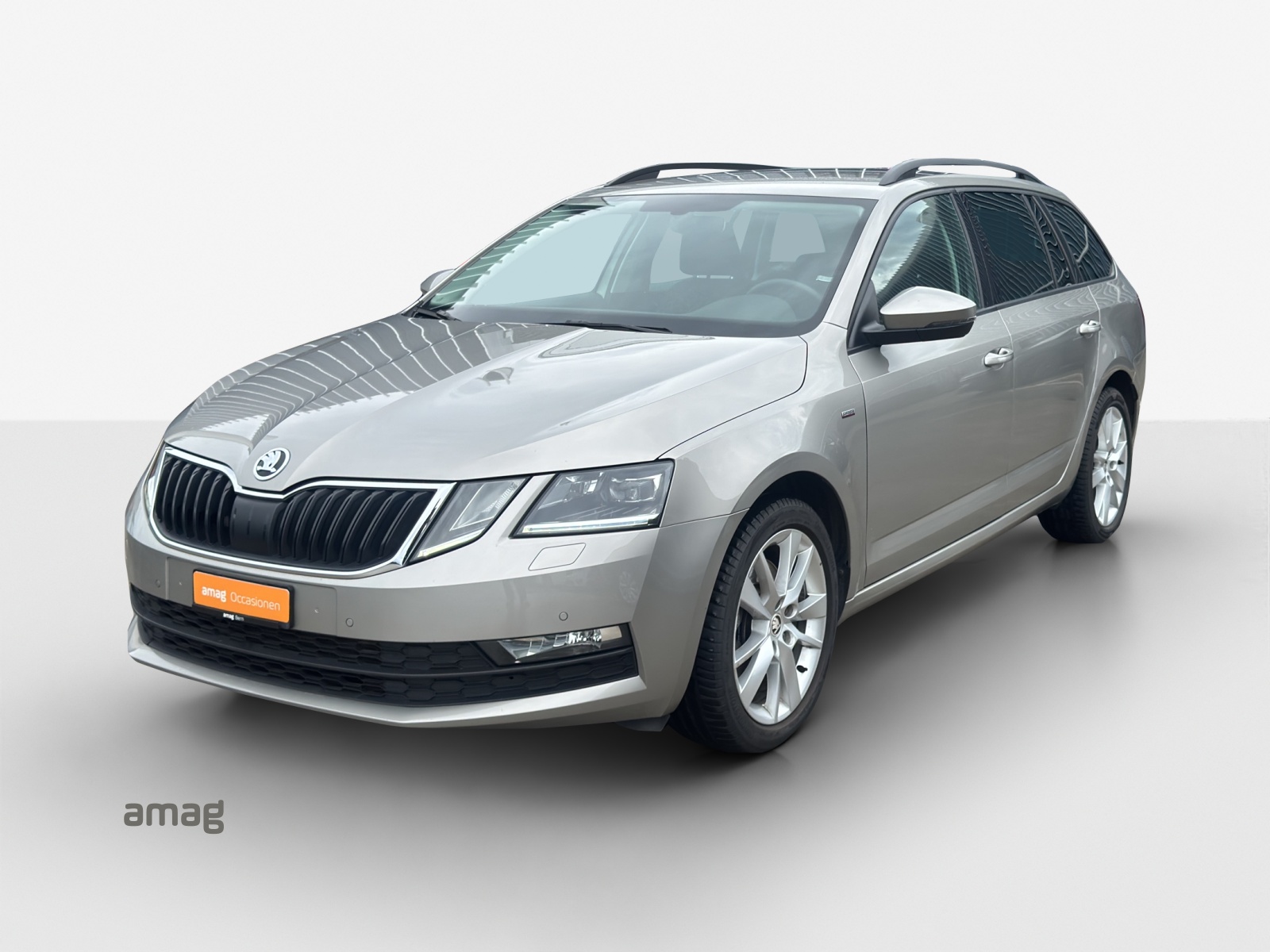 SKODA Octavia Combi 2.0 TSI Clever 4x4 DSG