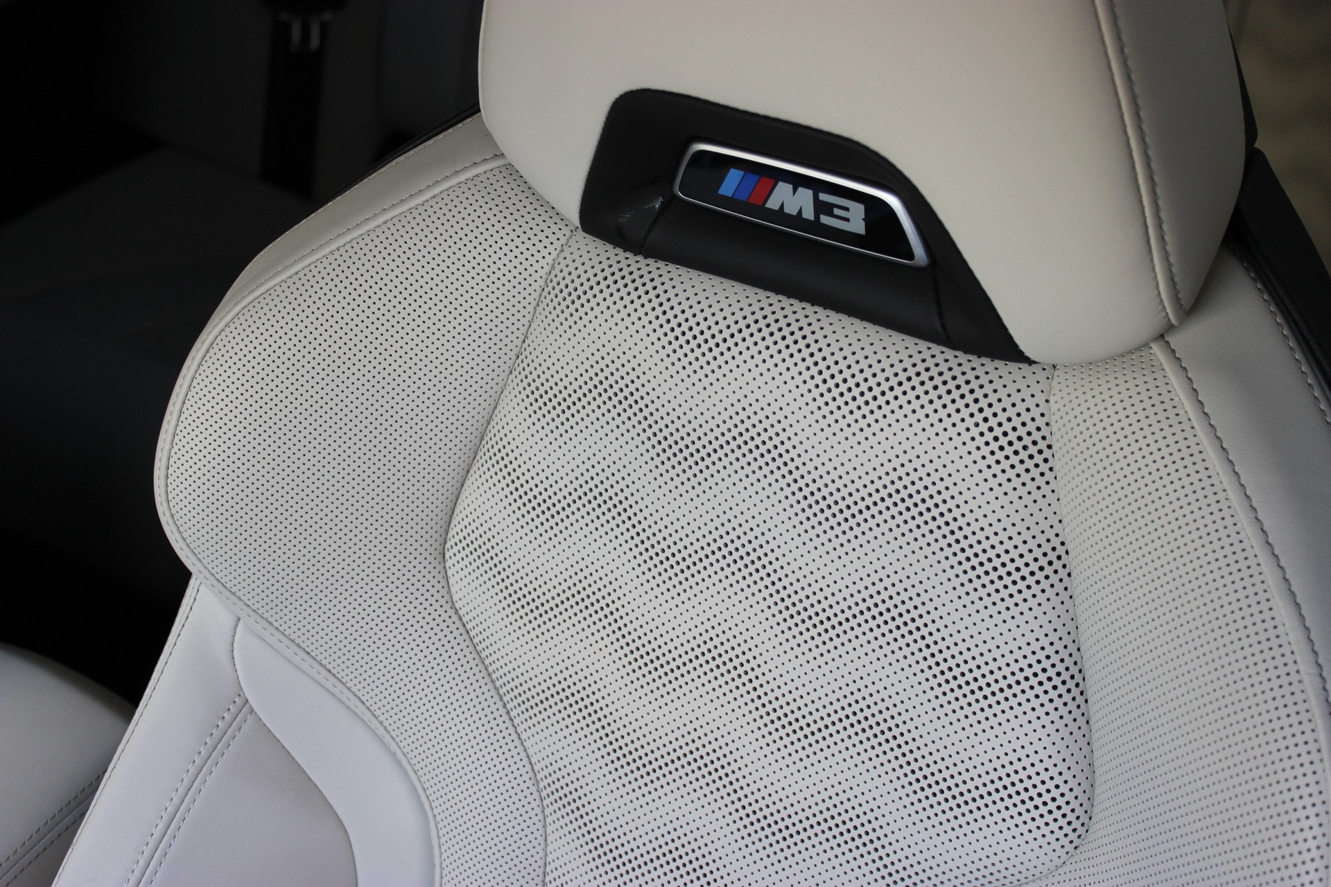 BMW M3 Touring xDrive Competition M CARBON EXTERIEURPAKET Individual *BREWSER GREEN*-image-23