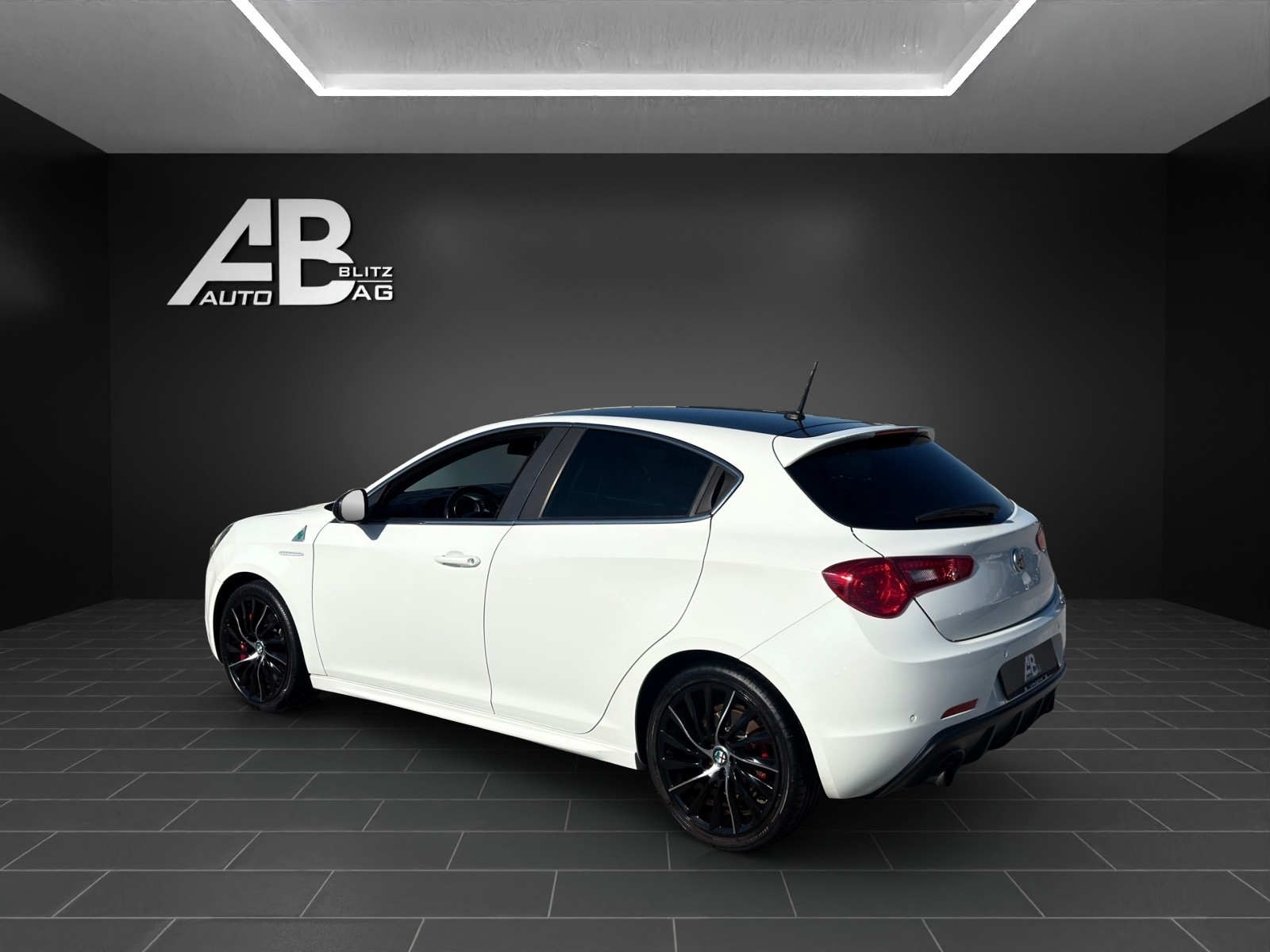 ALFA ROMEO Giulietta 1750 TBi Quadrifoglio Verde TCT mit 241 PS-showroom-element-2
