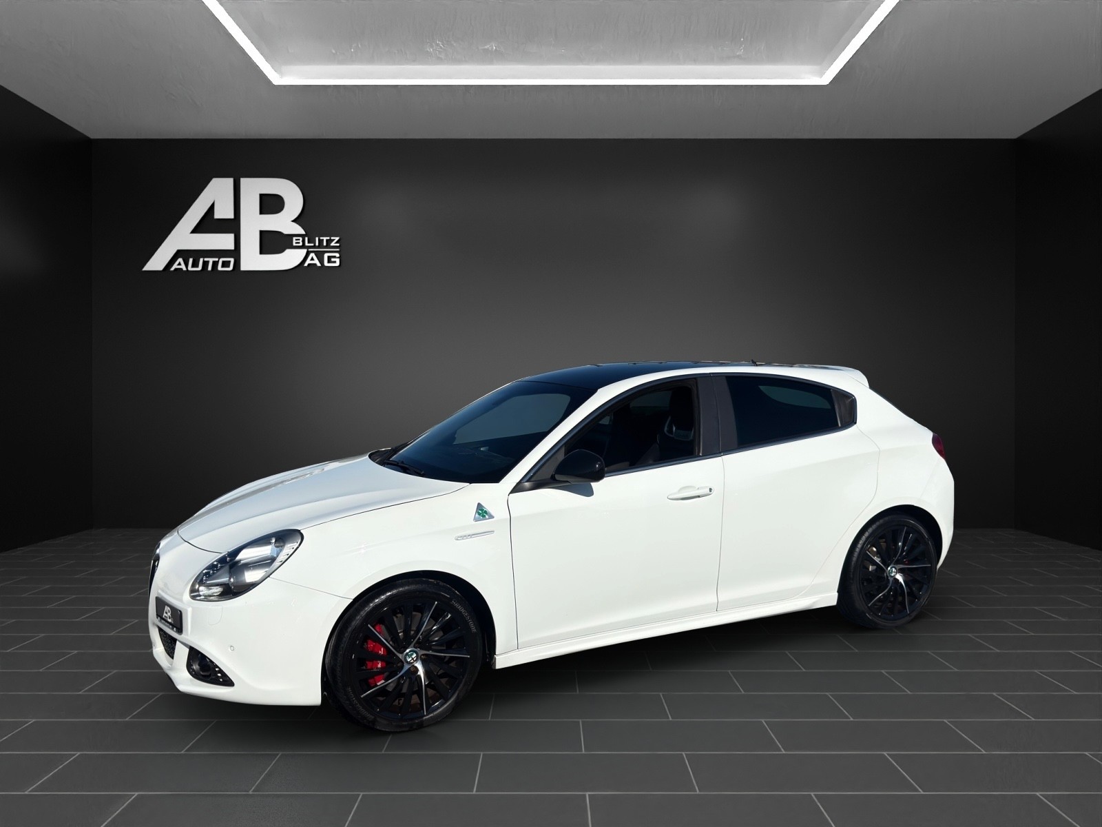 ALFA ROMEO Giulietta 1750 TBi Quadrifoglio Verde TCT mit 241 PS-showroom-element-1