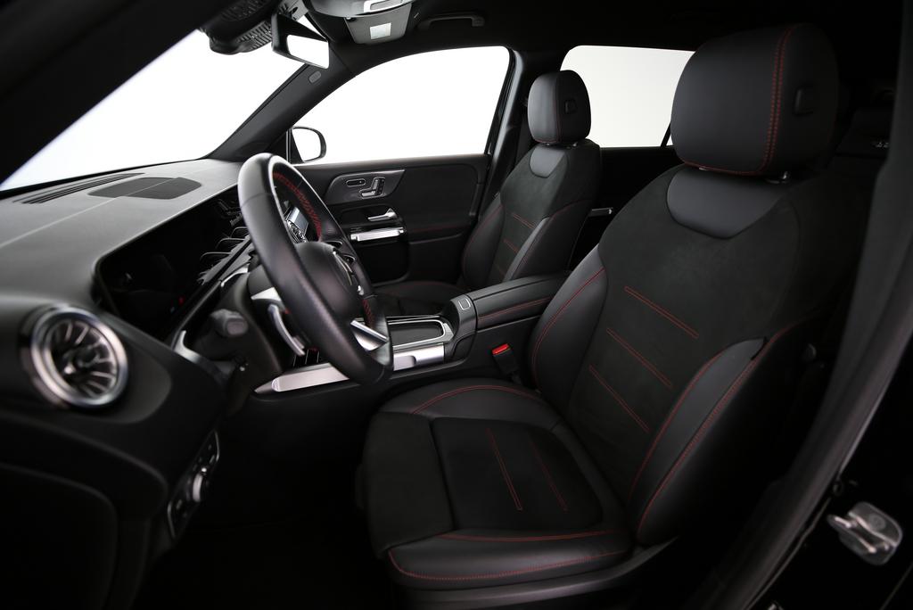 MERCEDES-BENZ GLB 250 AMG Line 4matic-showroom-element-3
