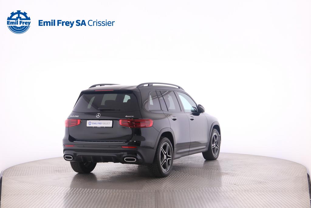 MERCEDES-BENZ GLB 250 AMG Line 4matic-showroom-element-1