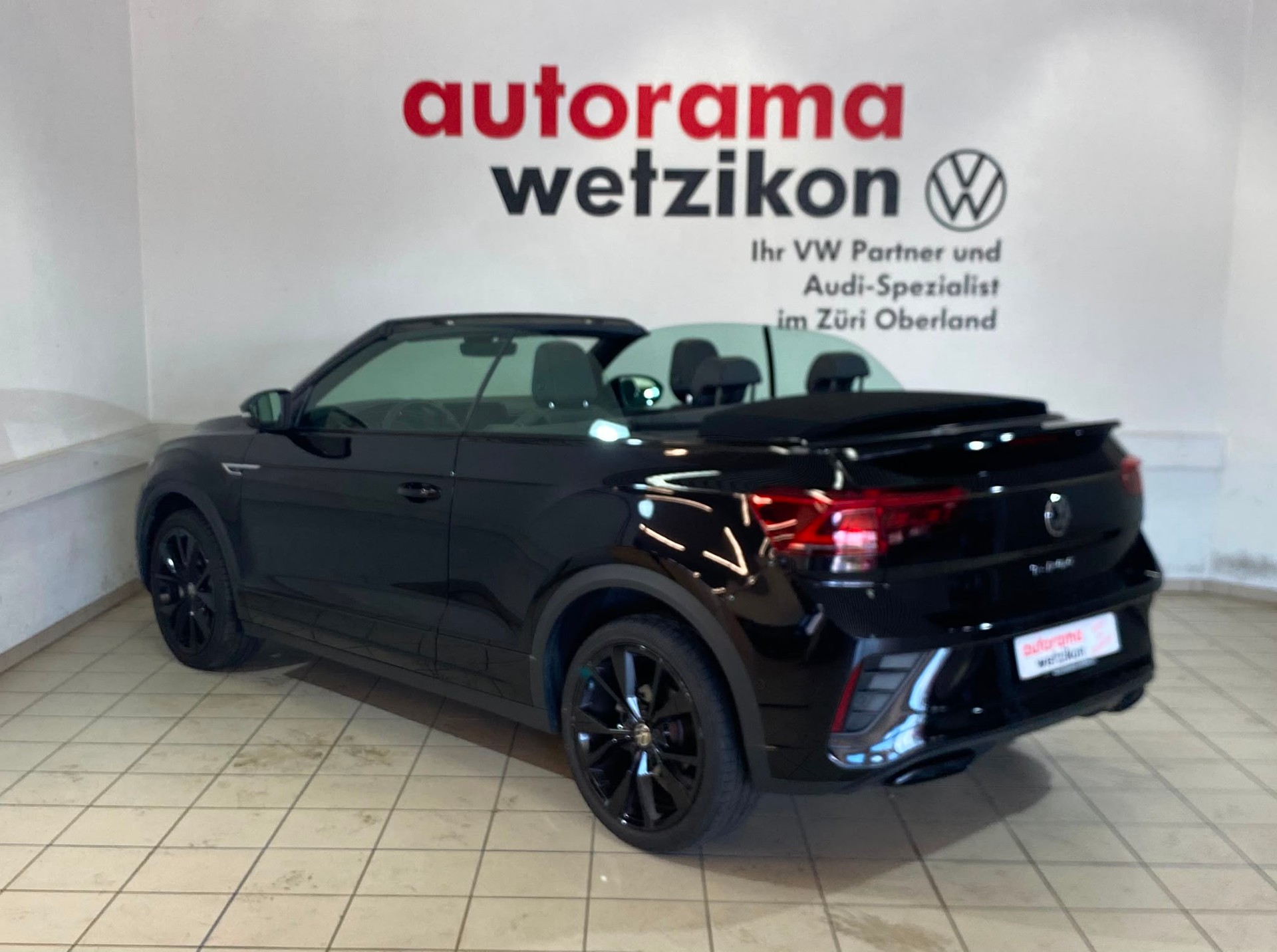 VW T-Roc Cabriolet 1.5 TSI EVO R-Line DSG-image-4